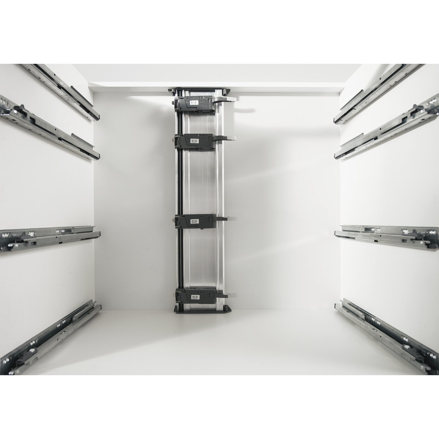 BLUM SERVO-DRIVE Trägerprofil abgelängt, mit montiertem Kabel,Länge 800mm, Alu