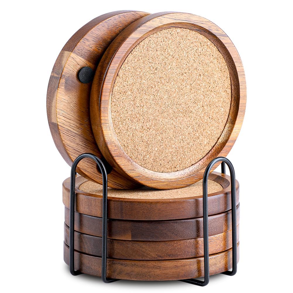 S1EGAN - Set di 6 sottobicchieri in legno di acacia, assorbenti e isolanti, impilabili, sottobicchieri rustici per tavolo in legno, progettati da S1EGAN (diametro 10,5 cm