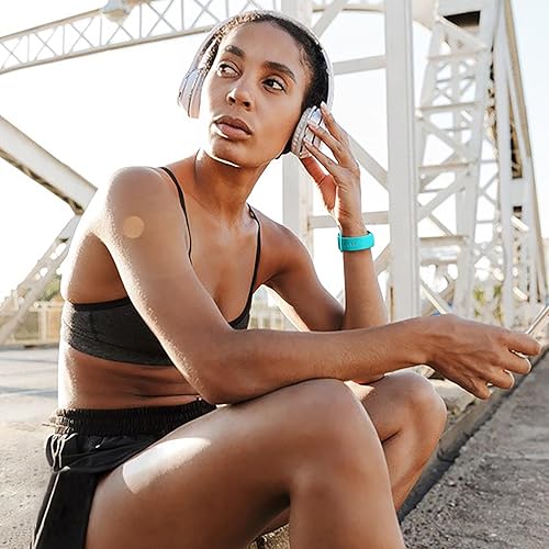 Miniatura 6 de Ouwegaga Compatible con Fitbit Charge 5 bandas para mujeres y hombres, cómoda banda deportiva suave e impermeable pulseras de repuesto para Fitbit