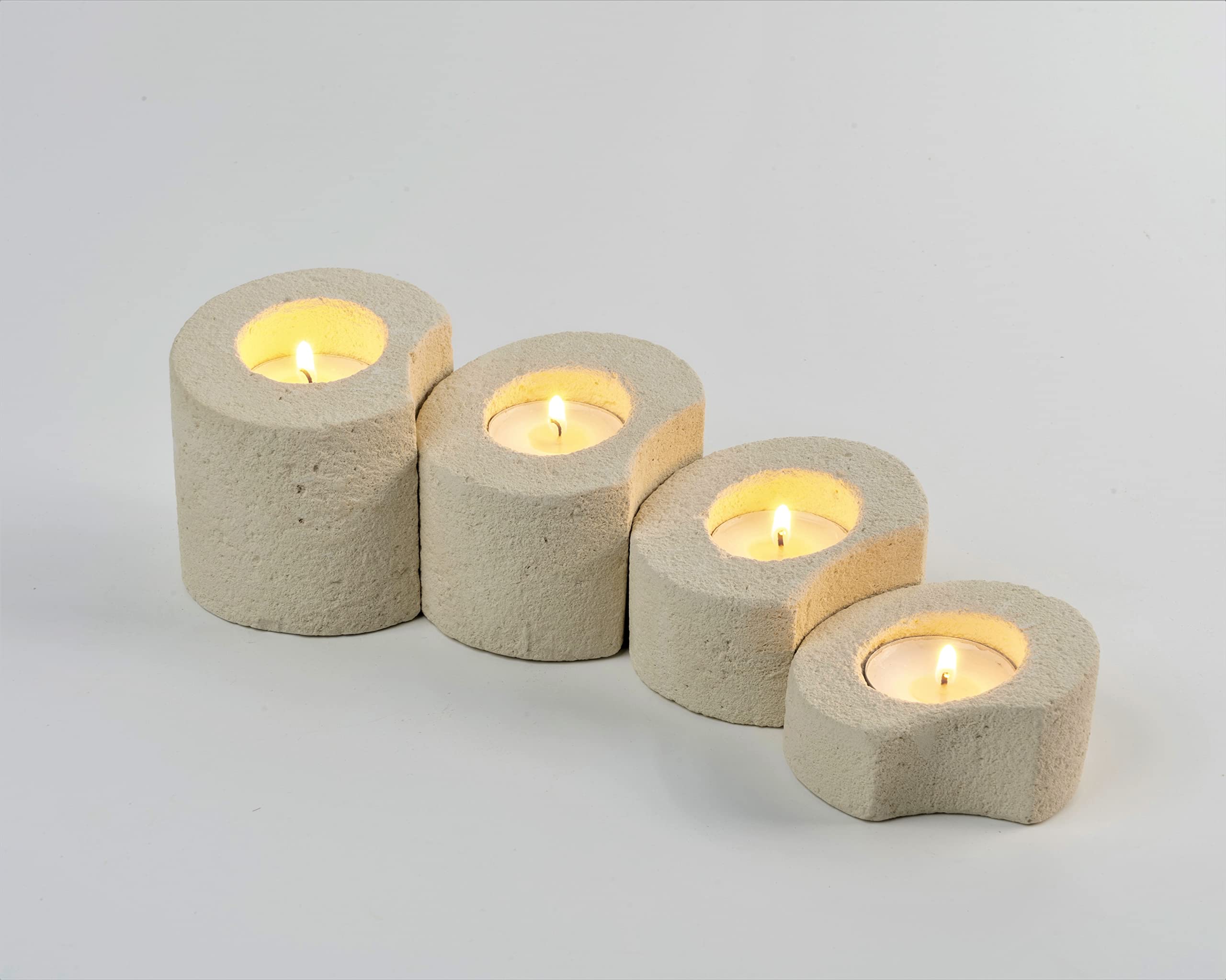 Lot de 4 bougeoirs cylindriques, idée Cadeau de Design Moderne pour bonbonnières ou décorations. Produit Artisanal.