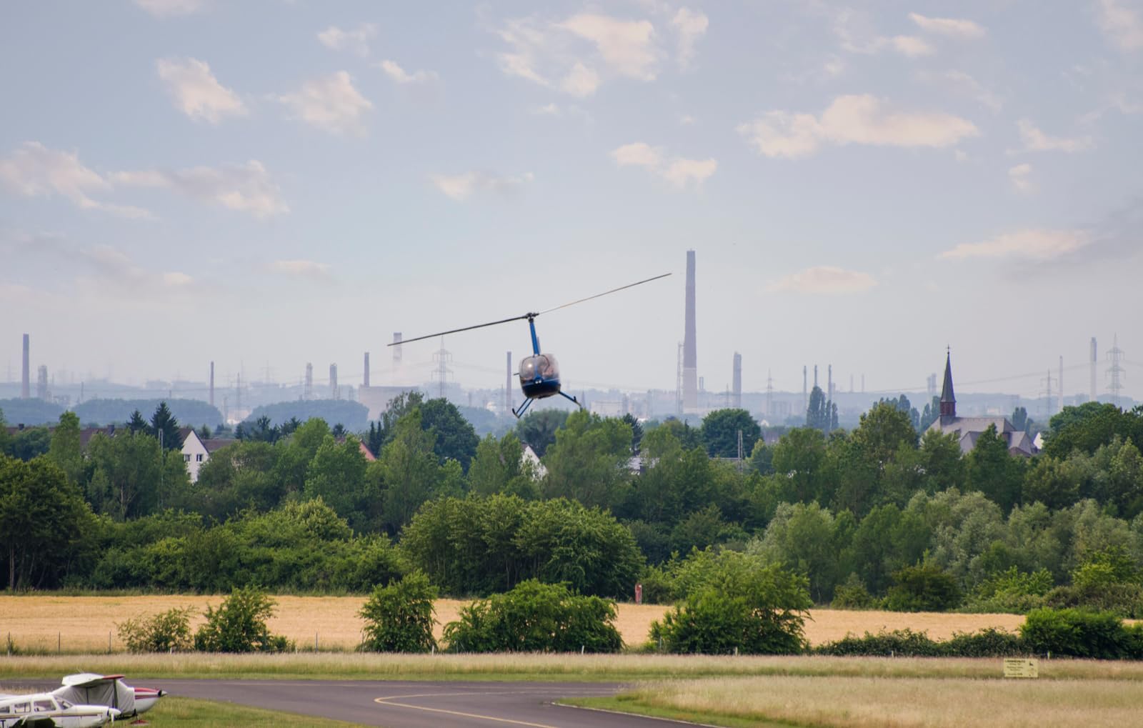 JOCHEN SCHWEIZER Geschenkgutschein: Hubschrauber Rundflug Atting bei Straubing (20 Min.)