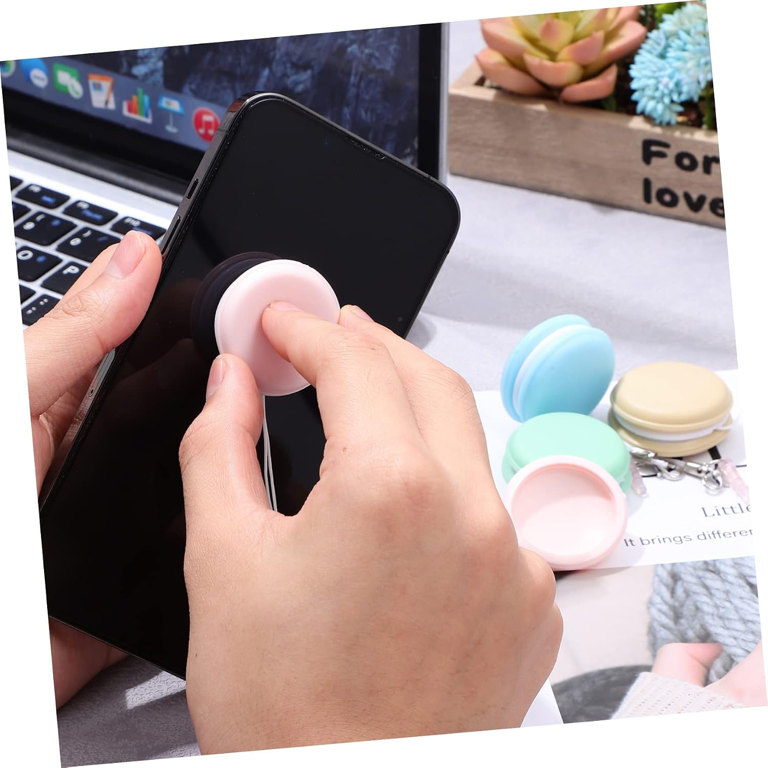 DOITOOL Macaron Smartphone Screen Wipes Cell Phone Cleaner Decorative Pendant Lens Wipe Tech Lovers