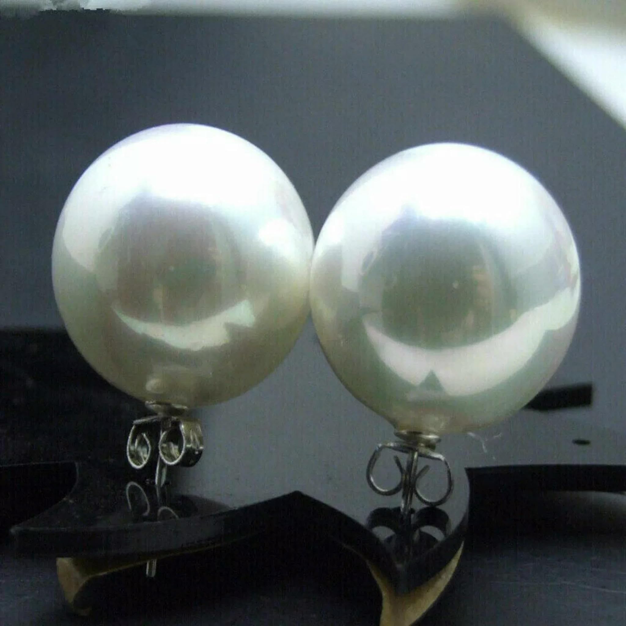 Pendientes de Plata 925 con Perla de Concha Marina Redonda Blanca de 10-11 mm, Regalo para Las Fiestas.