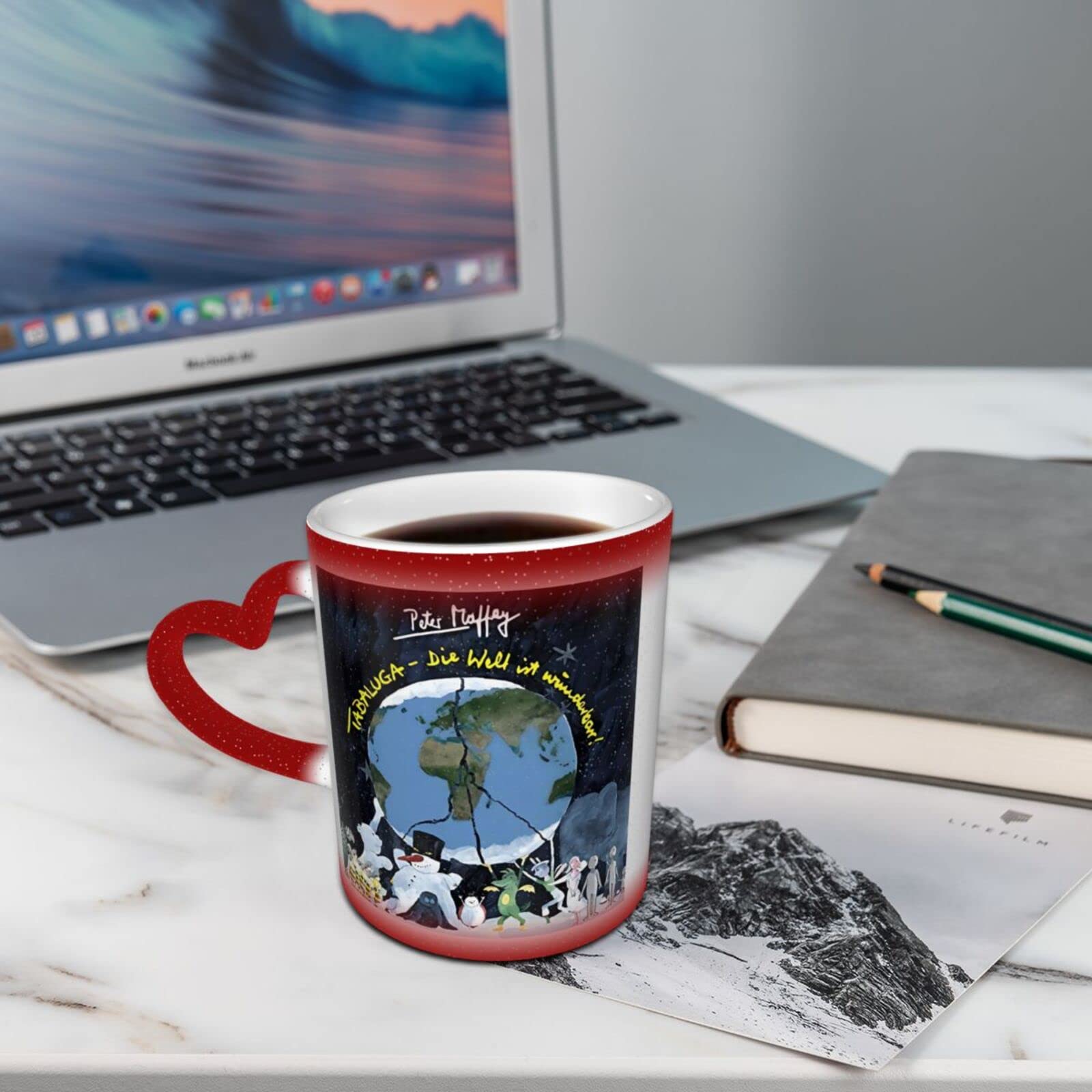 Peter German Farbwechsel-Tasse – „In The Sky“ Motiv, 13 Unzen (ca. 385 Ml) | Wärmeempfindliche Keramik, Spülmaschinenfest