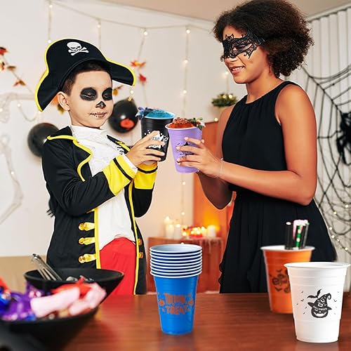 Miniatura 7 de Paquete de 50 vasos desechables de Halloween, coloridos vasos de plástico desechables de 16 onzas, 5 estilos para regalos de fiesta de Halloween,