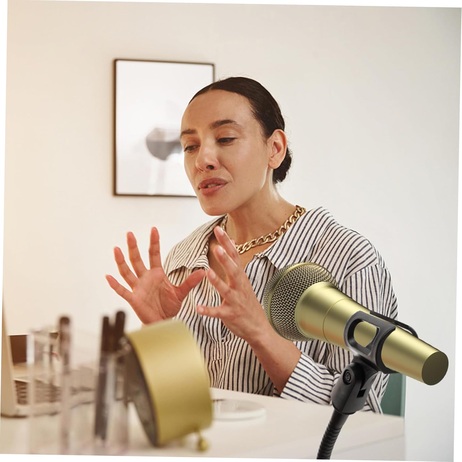 BESTonZON 1set Adjustable Floor Microphone Tripod Stand Stable and Mic Stand for Stage Live Streaming and Karaoke Use Portable Design Tripod Base