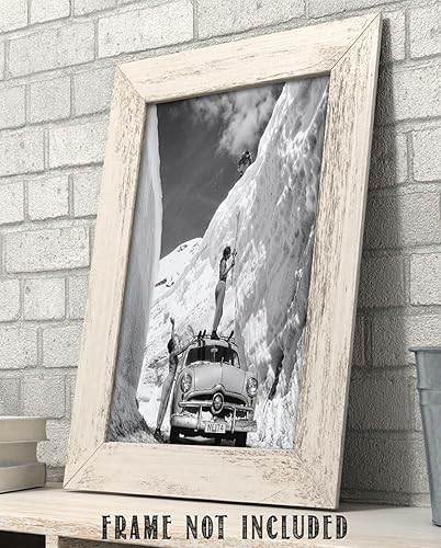 Miniatura 7 de Foto vintage del cañón de la nieve  Mujeres y coche clásico en escena de esquí 11 x 14 pulgadas sin marco  Arte de pared de esquí retro en blanco y
