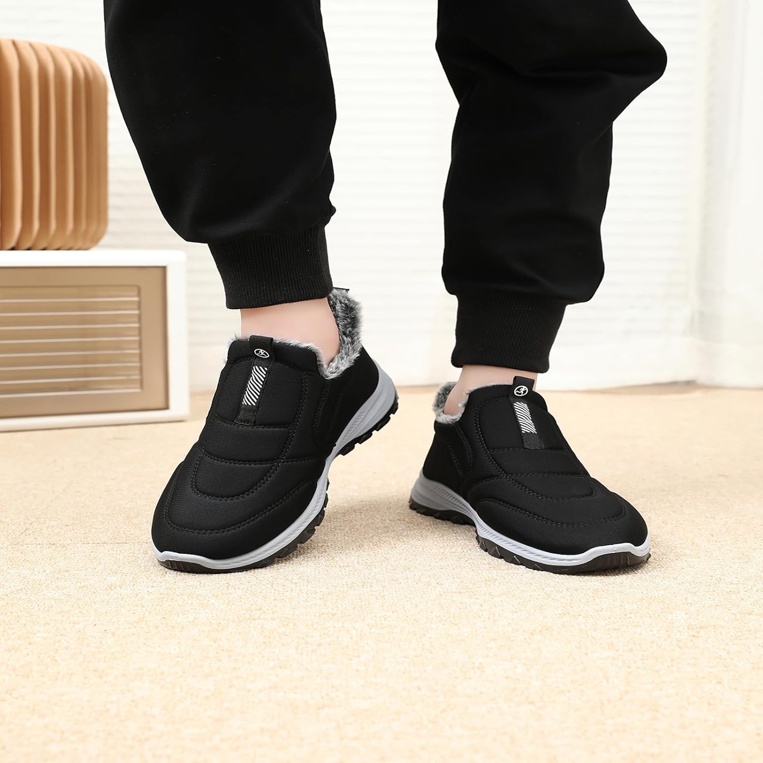 Men Winter Fur Lined Snow Boots Lightweight Slip On Non Slip Warm Ankel Boots for Outdoor Hiking Work Leisure