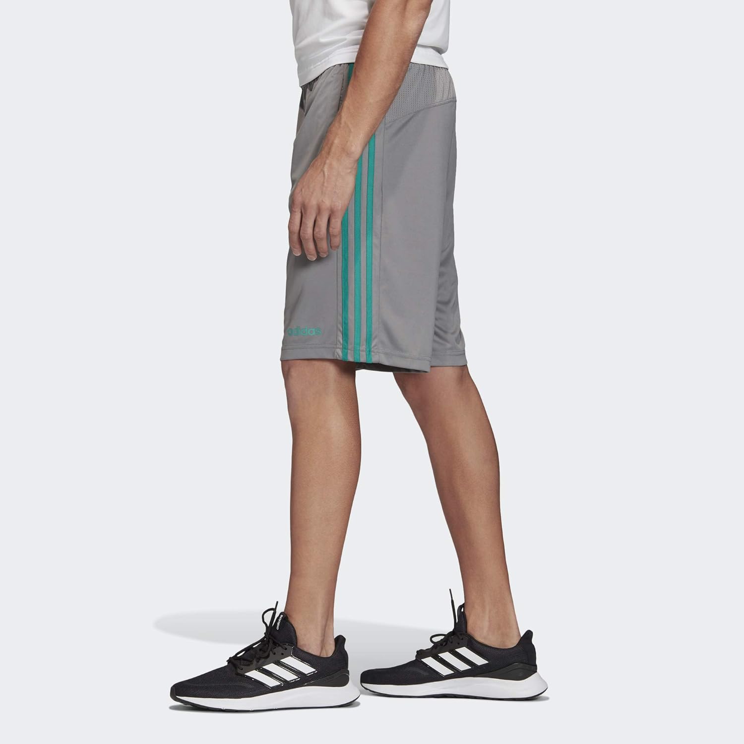 adidas Men's Designed 2 Move Climacool 3-Stripes Shorts 3X-Large Tall Grey/White