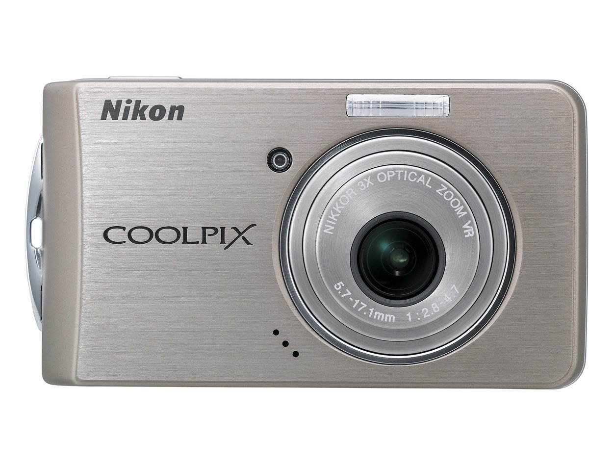 Nikon Coolpix S520 Digital Camera 8 Megapixels 3x Optical Zoom 6.4