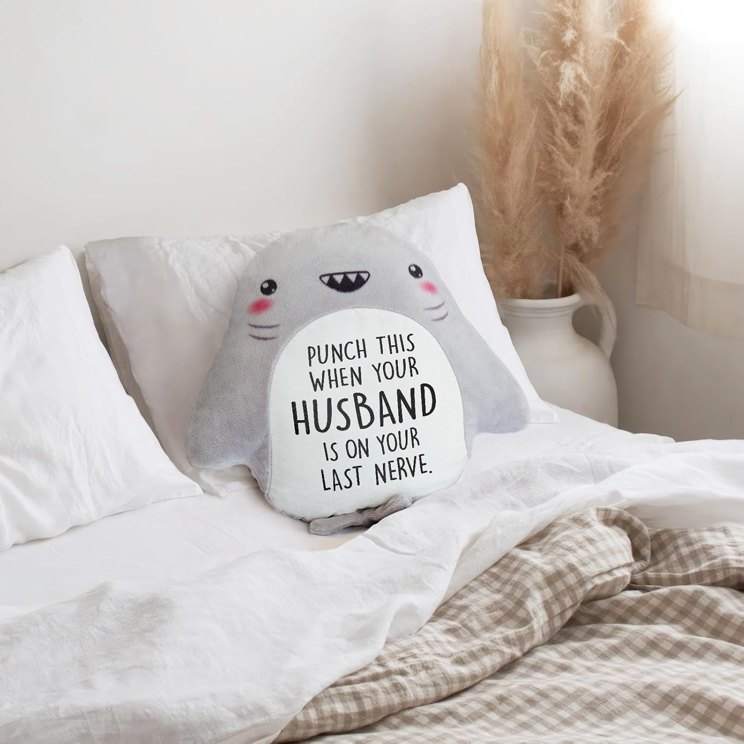 ノベルティ キュート プラッシュ サメ 枕 - 妻への面白い記念日の誕生日プレゼント、誕生日/ブライダルシャワーの友人へのギフト、女