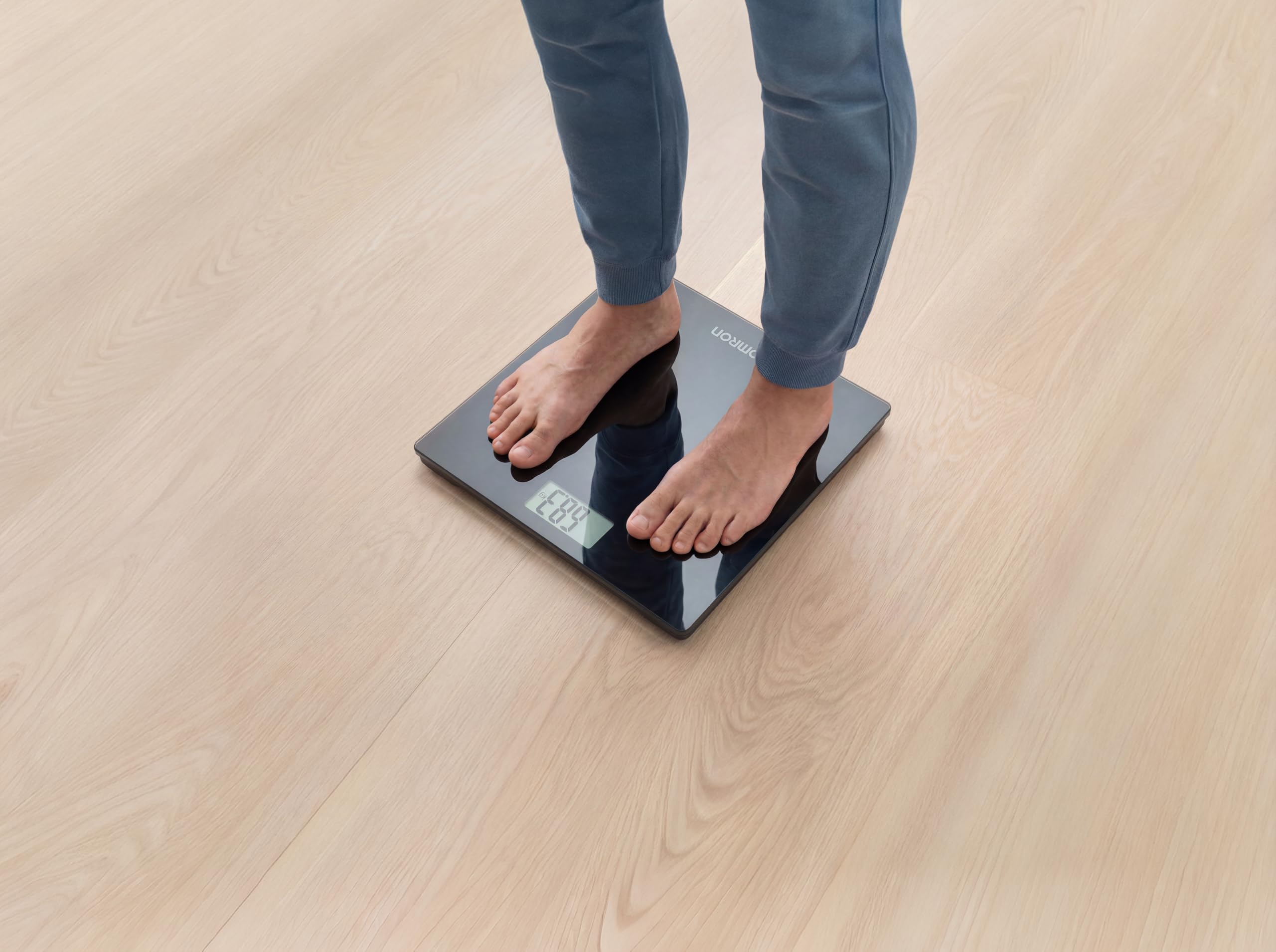 OMRON HN289 Balance Pese Personne Digitale – Mise en marche/arrêt automatique, extra fine, facile à utiliser, design élégant, parfait comme pese personne pour toute salle de bain