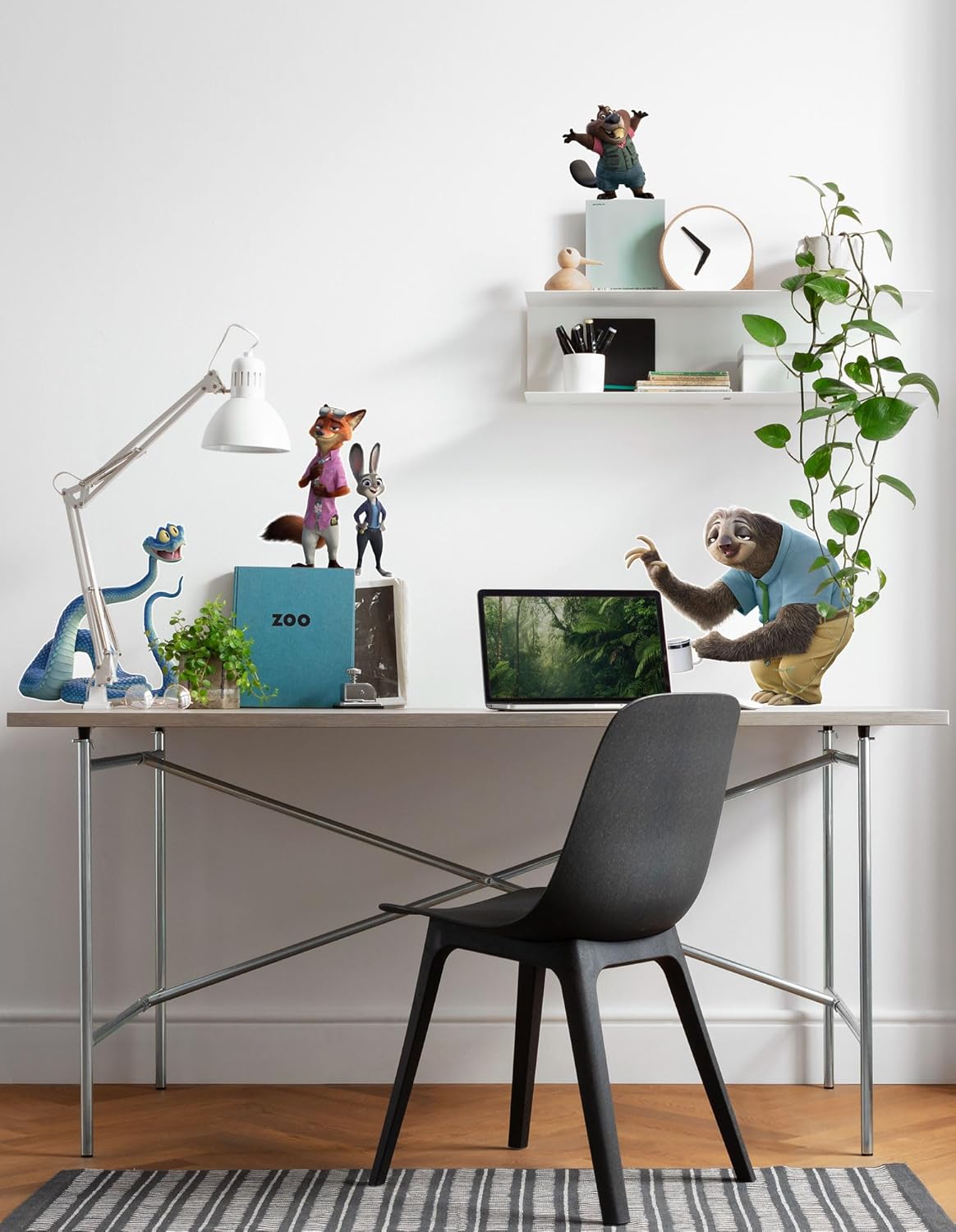 Zoomania Wall Sticker by Komar - Size 50 x 70 cm - Wall Sticker, Sticker, Wall Decoration, Children's Room, Disney, Animated Film, Judy Hoops, Nick Wilde, Flash, Sloth, Bellwether, Zootopia