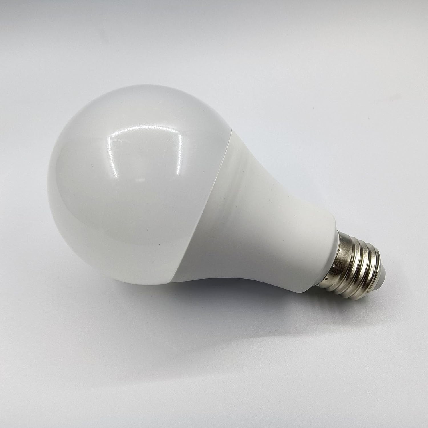 A21 LED Light Bulb, 260W Equivalent, 4 Pack of Super Bright 3000 Lumens 5000K Daylight White Light Bulb E26 Standard Base for Home Lighting (Daylight White)