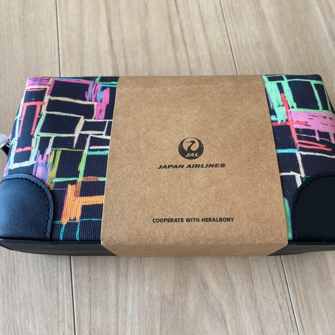 JAL国際線ファーストクラス限定 ヘラルボニーのポーチ／アメニティ入り