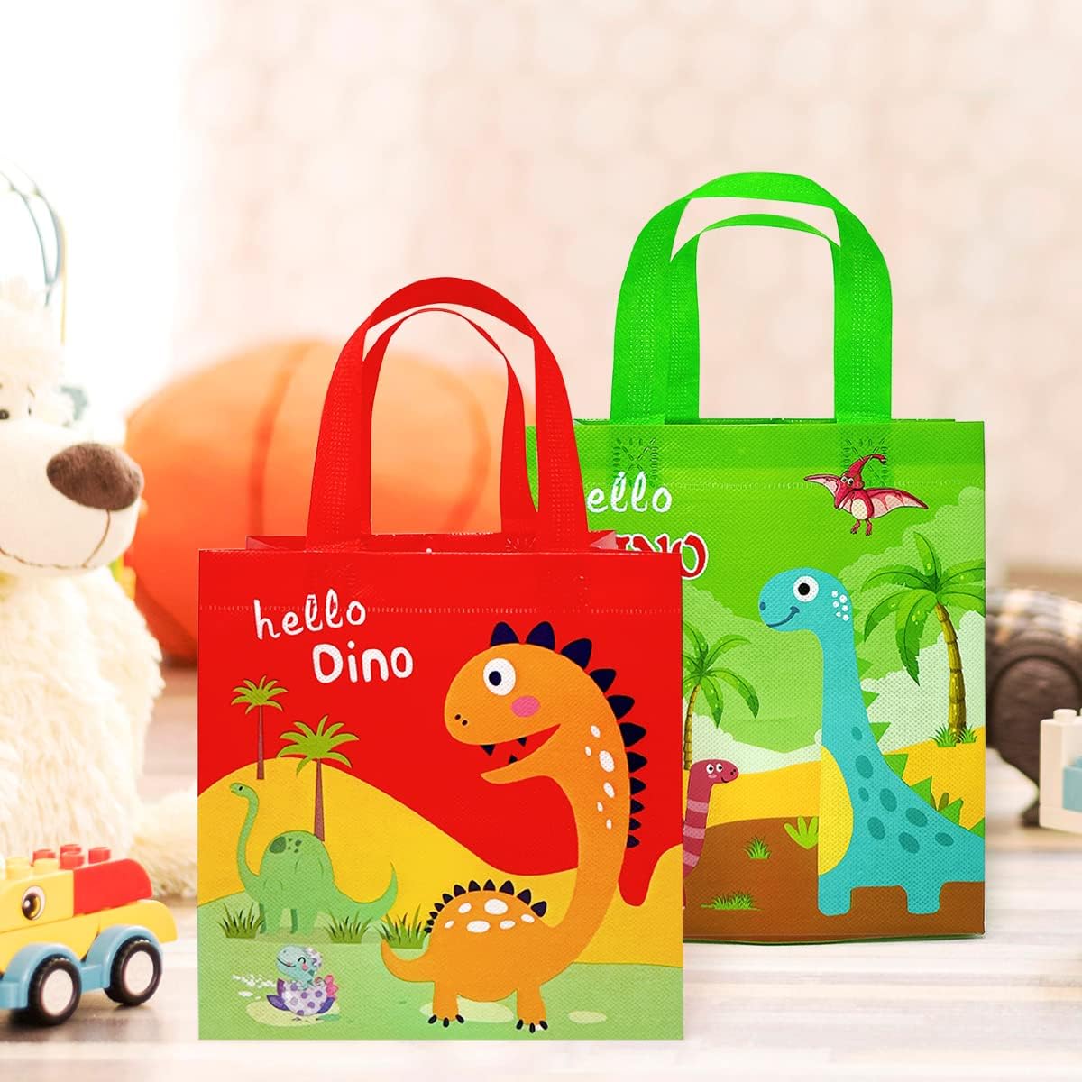 allydrew Non-Woven Reusable Gift Bags with Handles for Parties, Birthdays, Favors and Treats (Set of 8) image 4