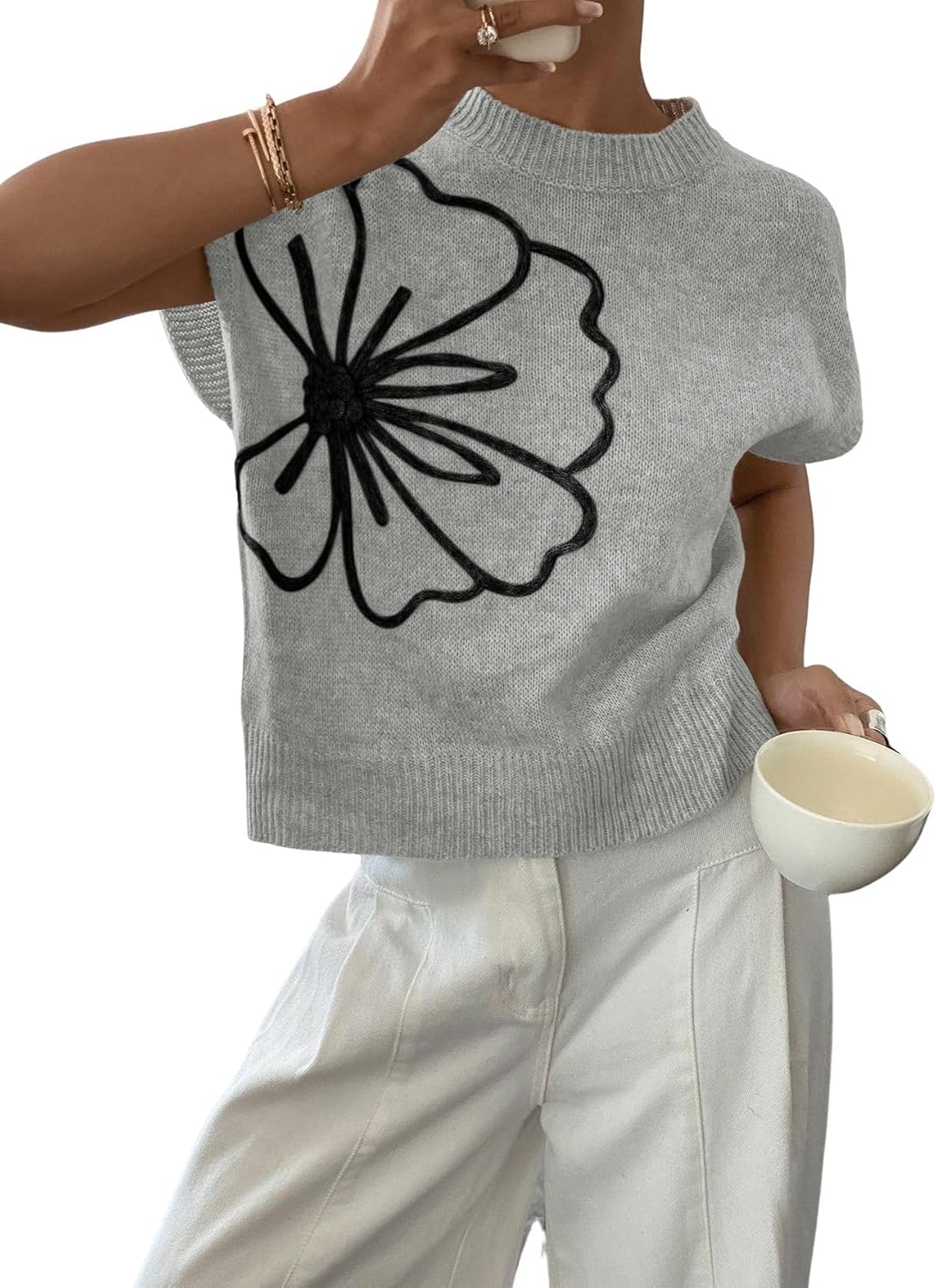 Verdusa Women's Old Money Floral Summer Sweaters Vest Cap Sleeves Crew Neck Knit Tops