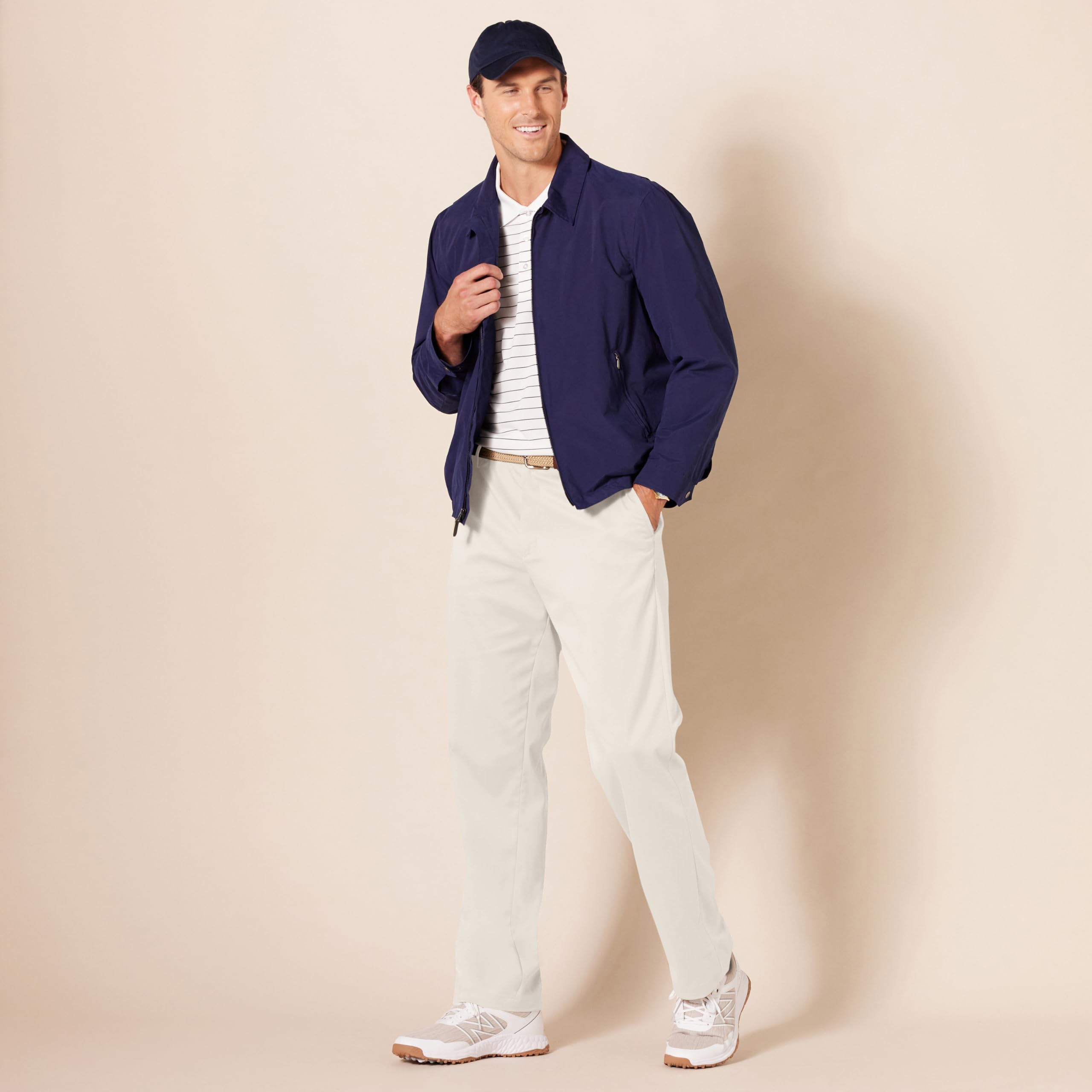 Amazon Essentials Pantalones de Golf Elásticos de Corte Clásico para Todo el Día Hombre, Piedra, 32W / 31L