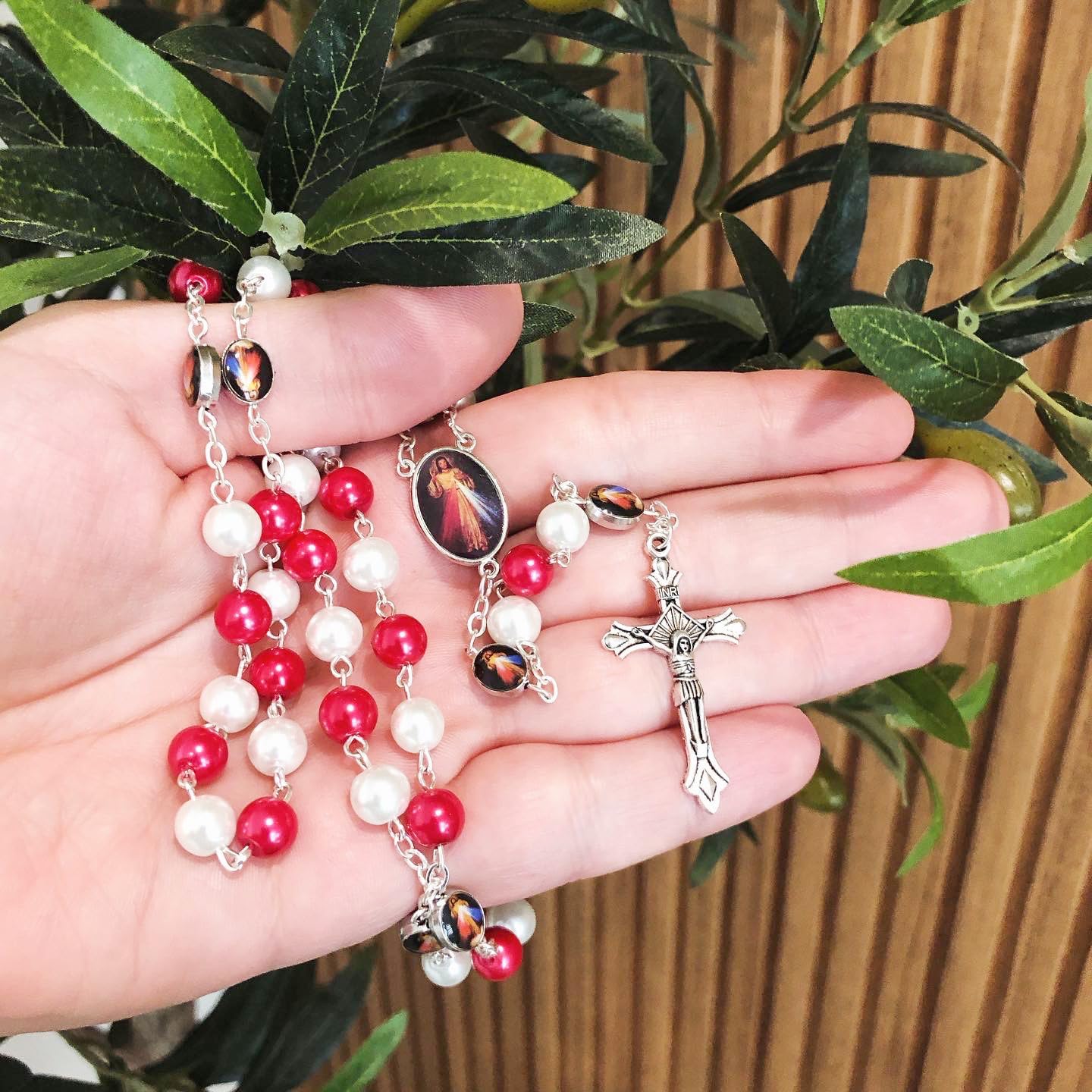 Catholic Town Rosary Necklace Divine Mercy centerpiece & Cross Crucifix (ROSGPDM-WR) - Image 5