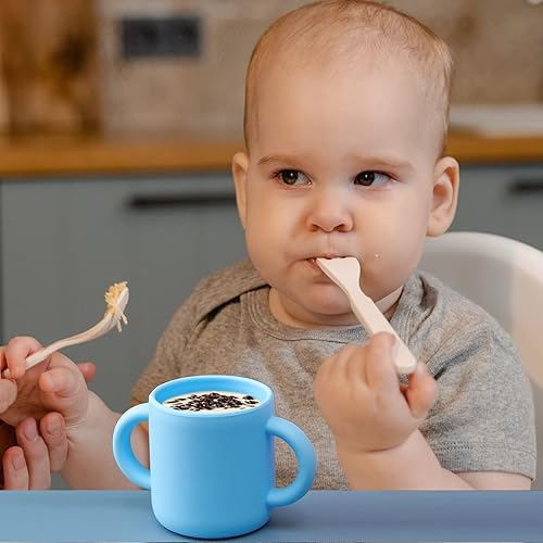 Miniatura 10 de Pequeña taza de entrenamiento de bebida de silicona para bebés y niños pequeños, 2 asas de fácil agarre, taza abierta para bebé de 5 onzas, 6 meses