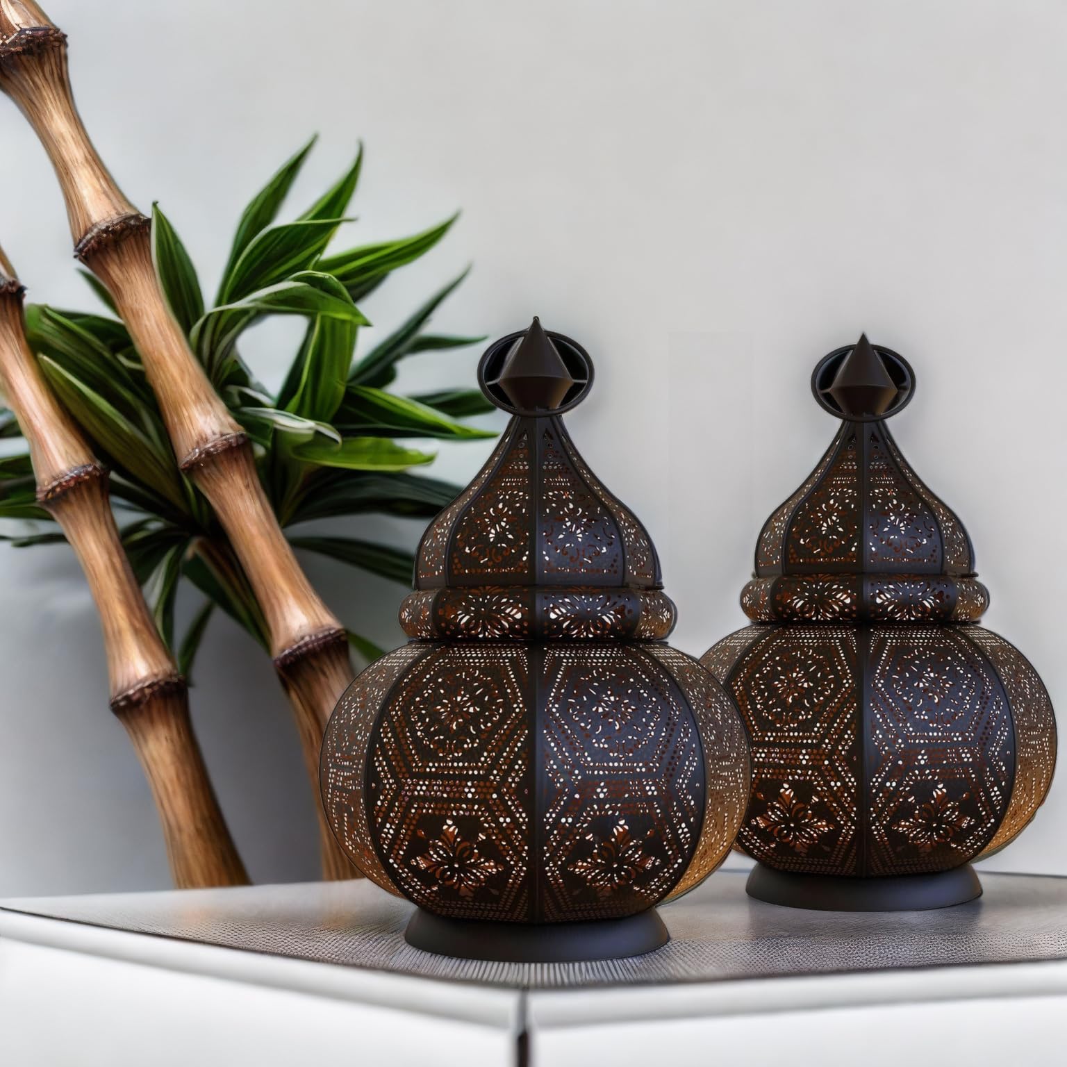 Zestaw 2 orientalnych latarni z metalu, maha w kolorze czarnym, 28 cm, orientalny marokański lampion ogrodowy, marokański, metalowy lampion do użytku na zewnątrz jako latarnia ogrodowa lub wewnątrz
