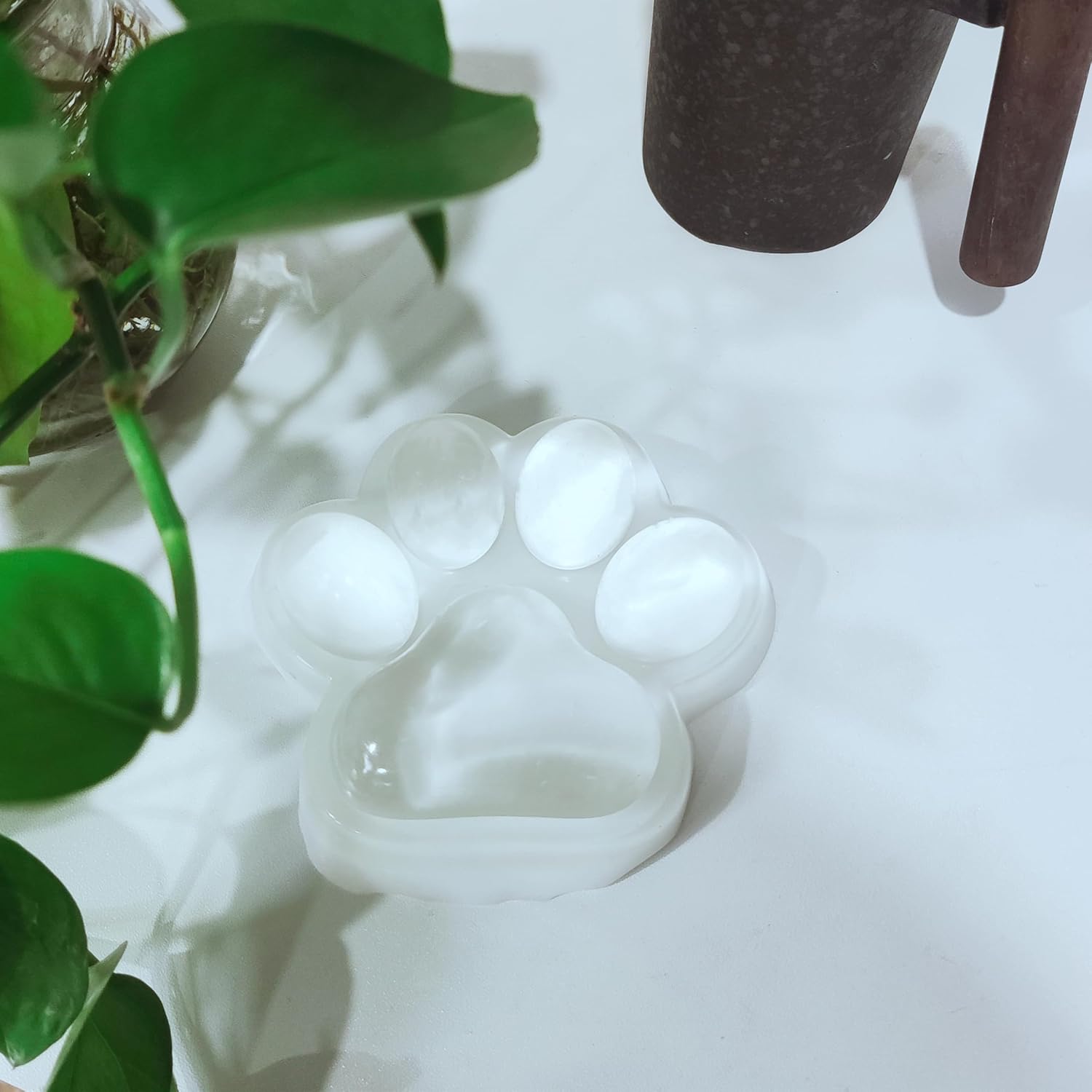 Big Cat Paw Squishy Toy – 5.5in Clear Squeeze Stress Relief Toy ，Soft High Resilience Decompression Desk Toys