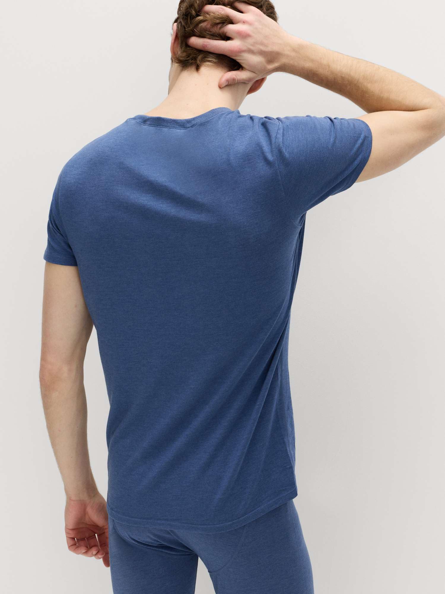 Marks & Spencer Hauts Thermiques Légers Heatgen™ Homme Lot de 2 Manches Courtes, Coupe Standard