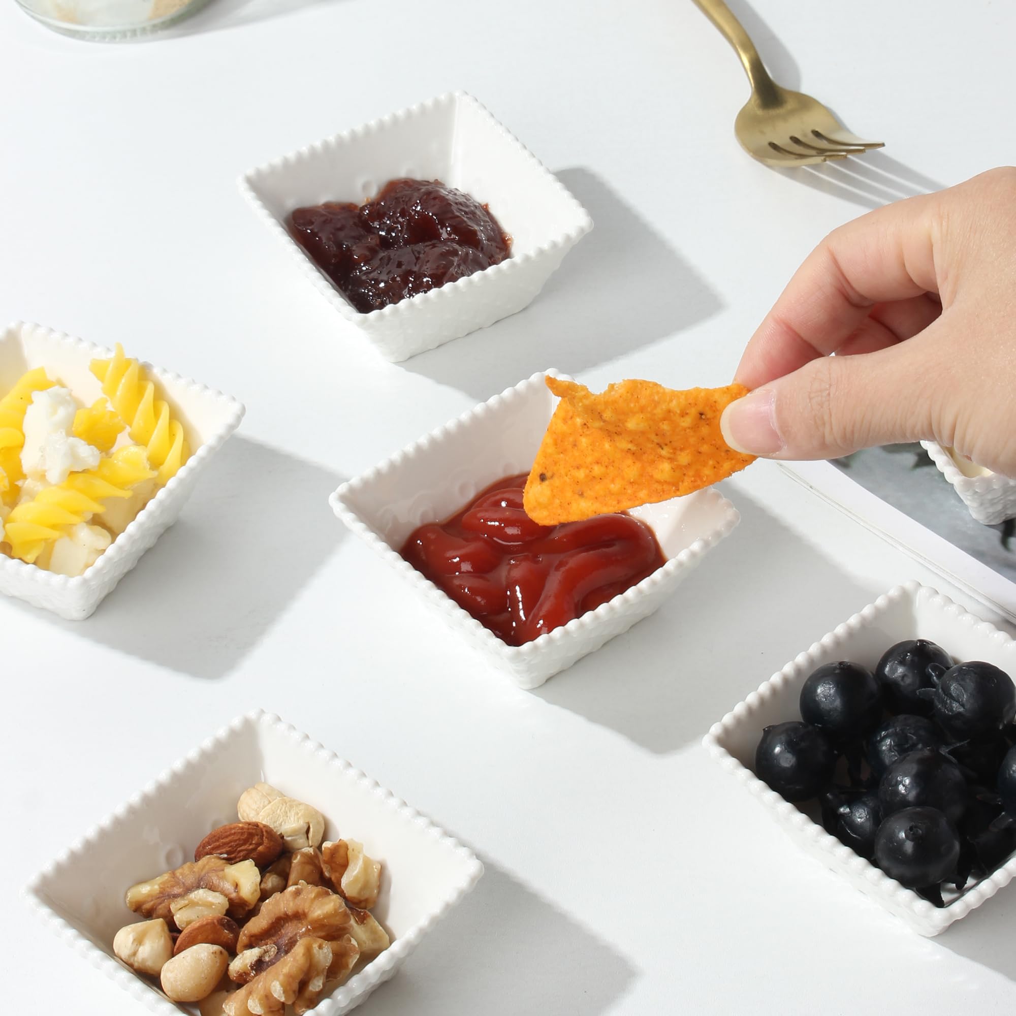 UIBFCWN Lot de 20 bols à sauce en céramique de 65,2 g pour sauce tomate, plat à sauce soja, plats d'accompagnement carrés, mini assiettes d'apéritif pour condiments