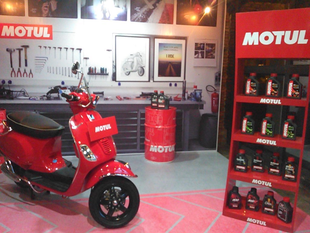 MOTUL Acete Motor Moto 4 Tiempos Scooter Power SAE 5W-40 MA, 4 litros (4x1 lt)