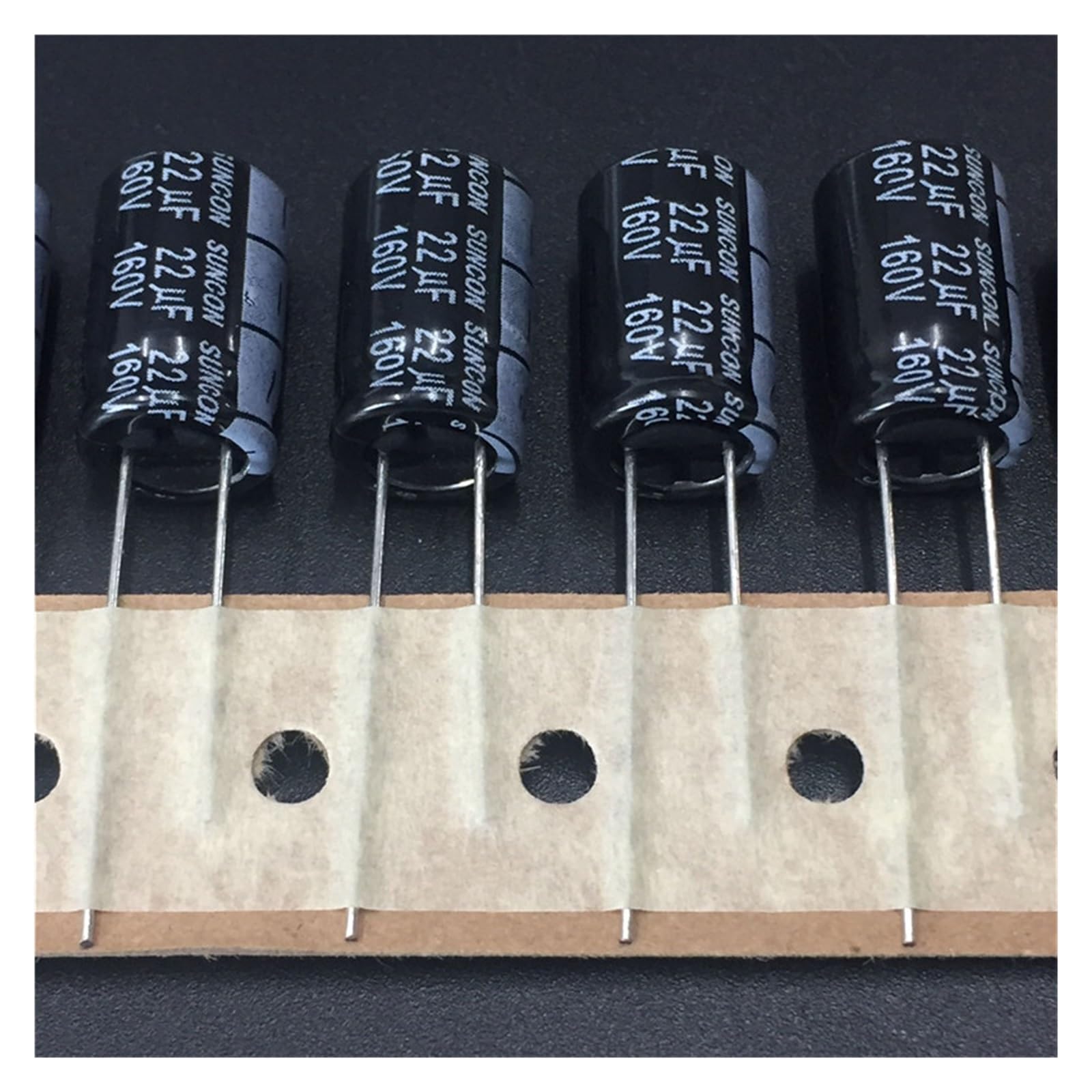 Condensateur 160V 22uF à faible impédance pour réduire le bruit électrique et stabiliser la tension