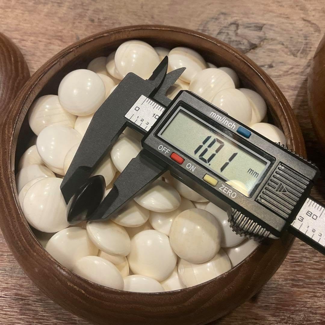 高級 碁石 蛤 那智黒 35号 特大 碁笥 碁石 蛤 35号 那智黒 高級 囲碁 白石 黒石 碁笥付き 未使用品 美品