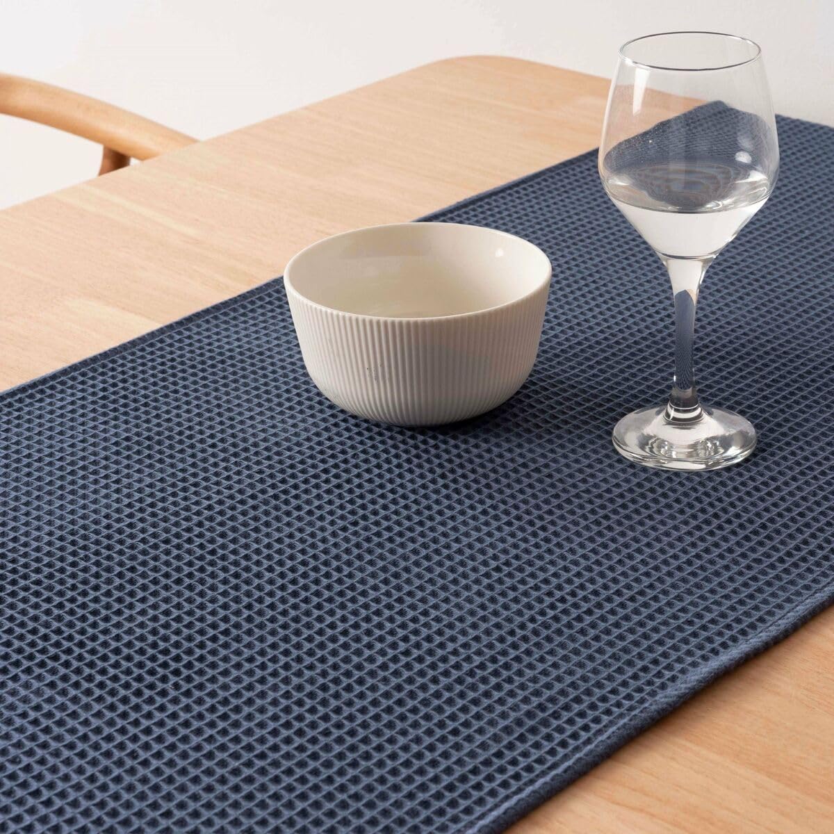 Muaré Waffle Table Runner Grey 45 x 140 cm