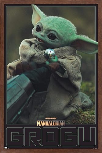 Trends International Star Wars The Mandalorian Season 2 - Póster de pared Grogu, 34 pulgadas de largo x 22.4 pulgadas, versión enmarcada en caoba