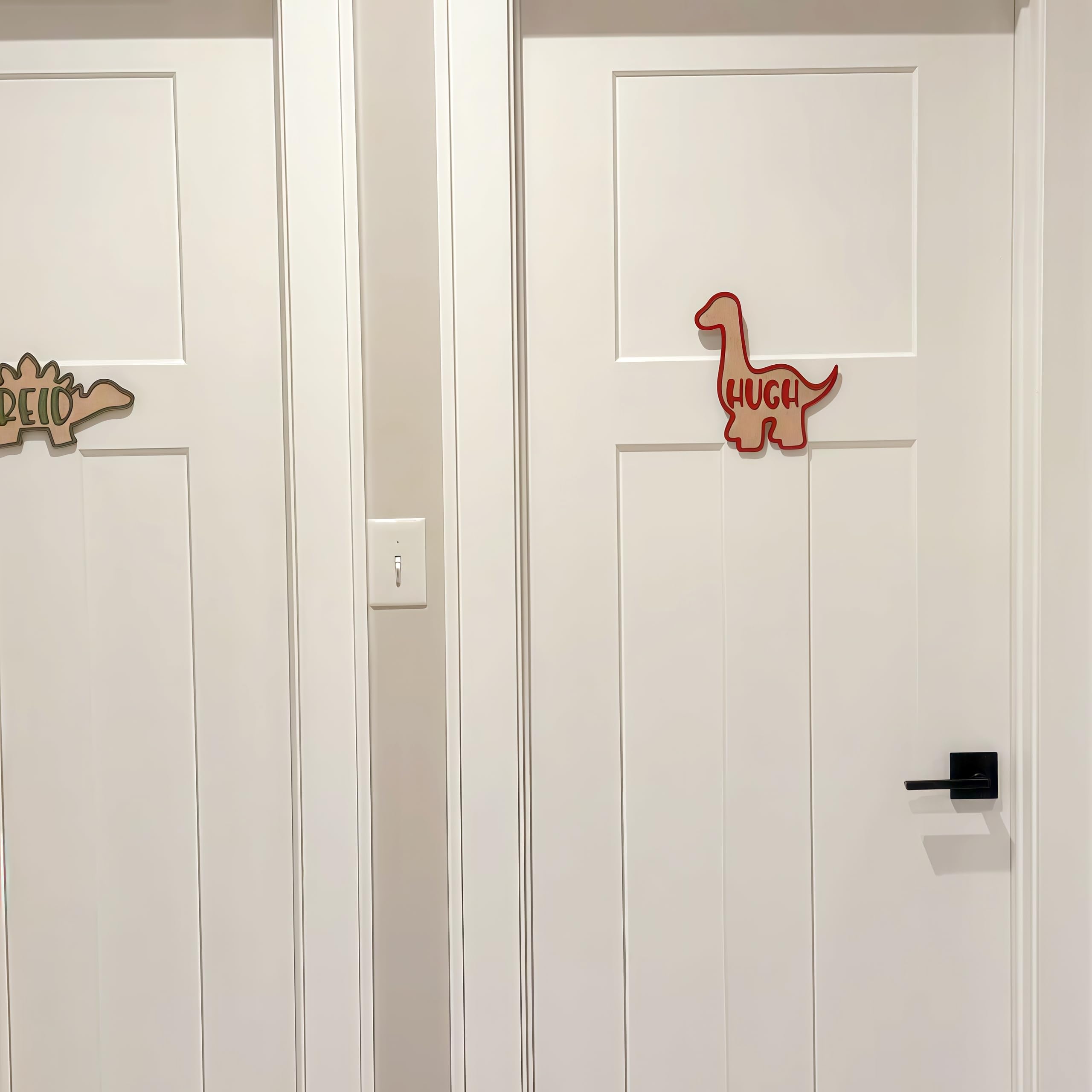 Panneau de porte personnalisé avec nom - Lettres dinosaures pour chambre d'enfant - Décoration personnalisée pour chambre d'enfant - Cadeau pour les amoureux des dinosaures