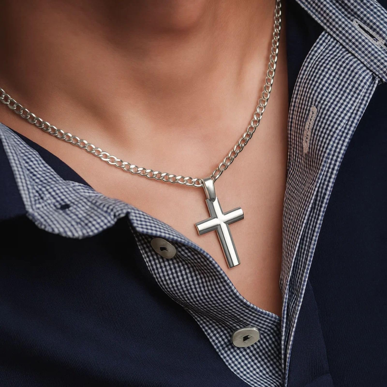 Herren-Kette aus massivem 925 Silber mit einem silbernen Kreuzanhänger mit Schmuckbox