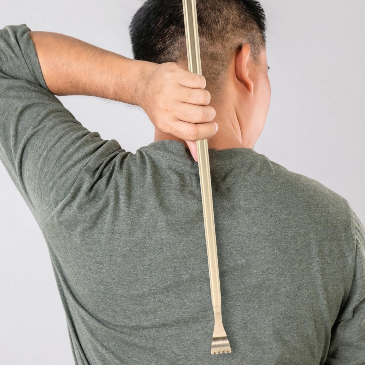 Copper Back Scratcher Stick Long Handle Ergonomic Round Rod Itch Relief Tool Portable Back Scratcher for Men and Women