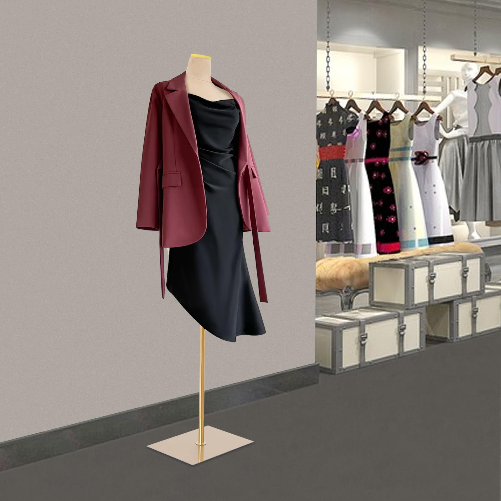 Mannequin de couture | Mannequin de vitrine féminin | Mannequin | Hauteur réglable (150-210 cm) | Mannequin de vêtements | PU et métal | Pour boutiques et ateliers | Avec pied (doré)