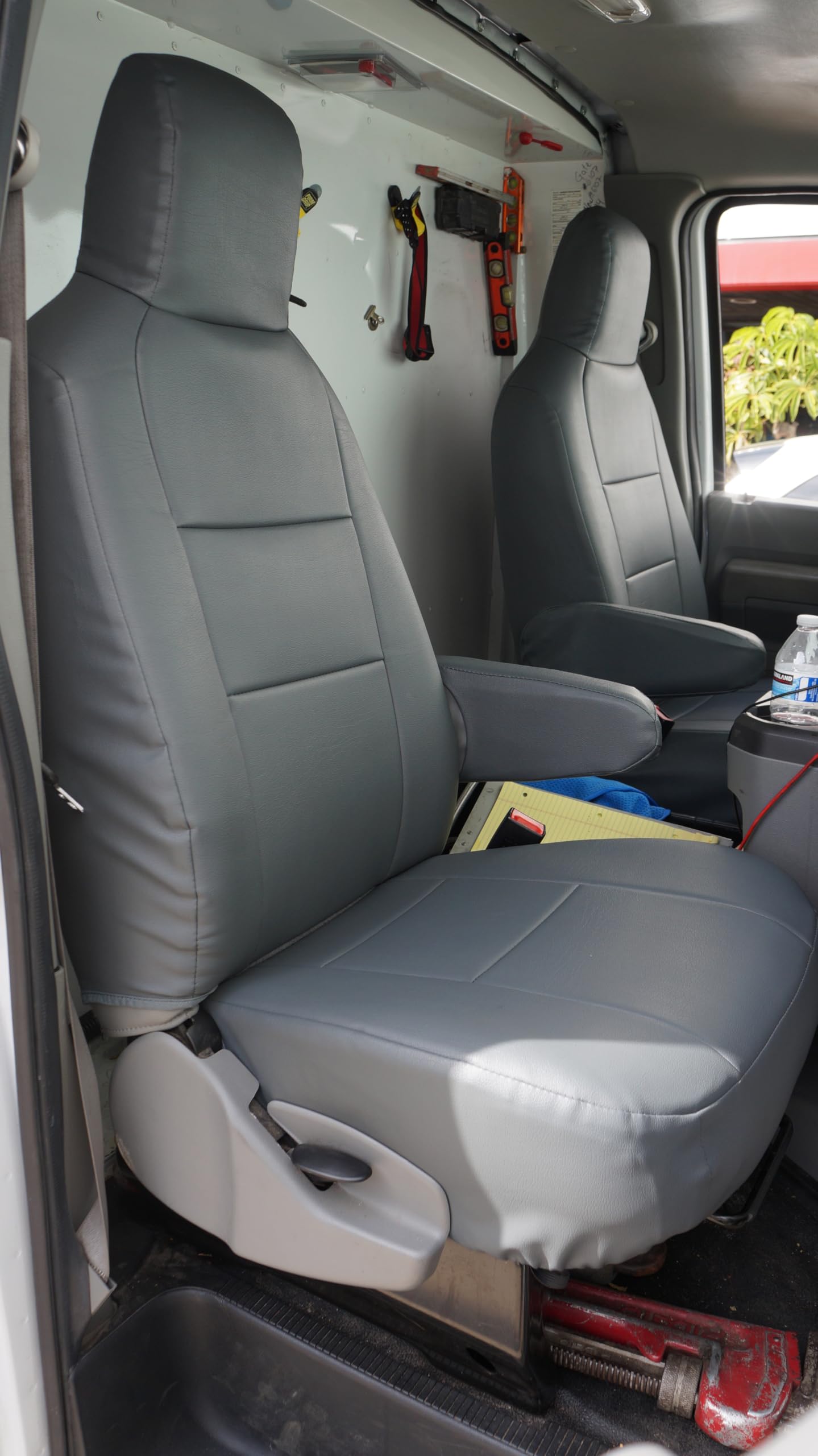 Iggee Ford E-Series Leatherette Covers