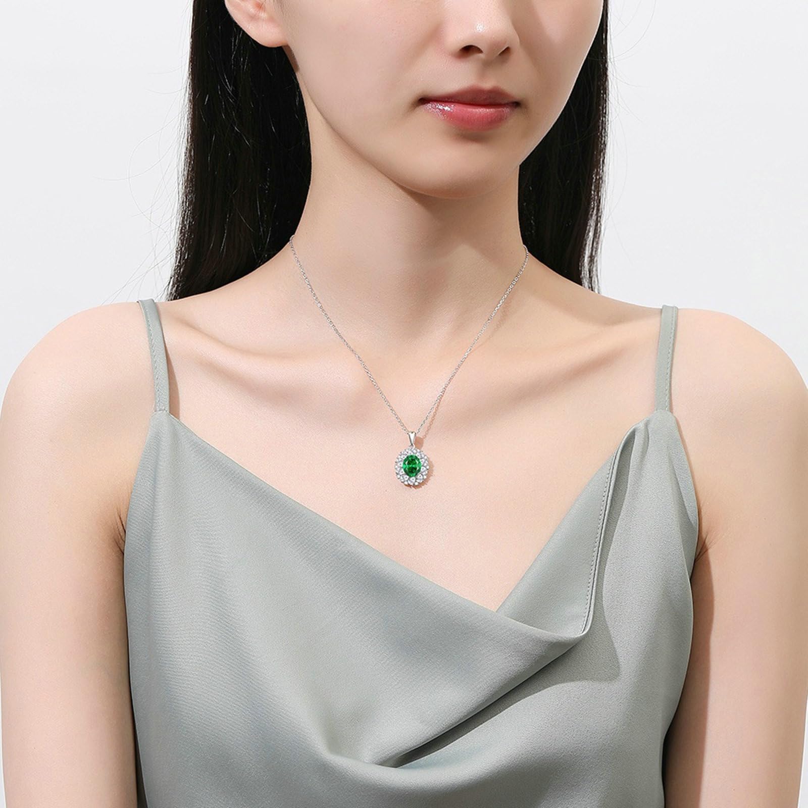 Collar de oro de 9/14/18 quilates para mujer, collar con colgante de ramo de halo con moissanita esmeralda ovalada cultivada en laboratorio de 3 quilates