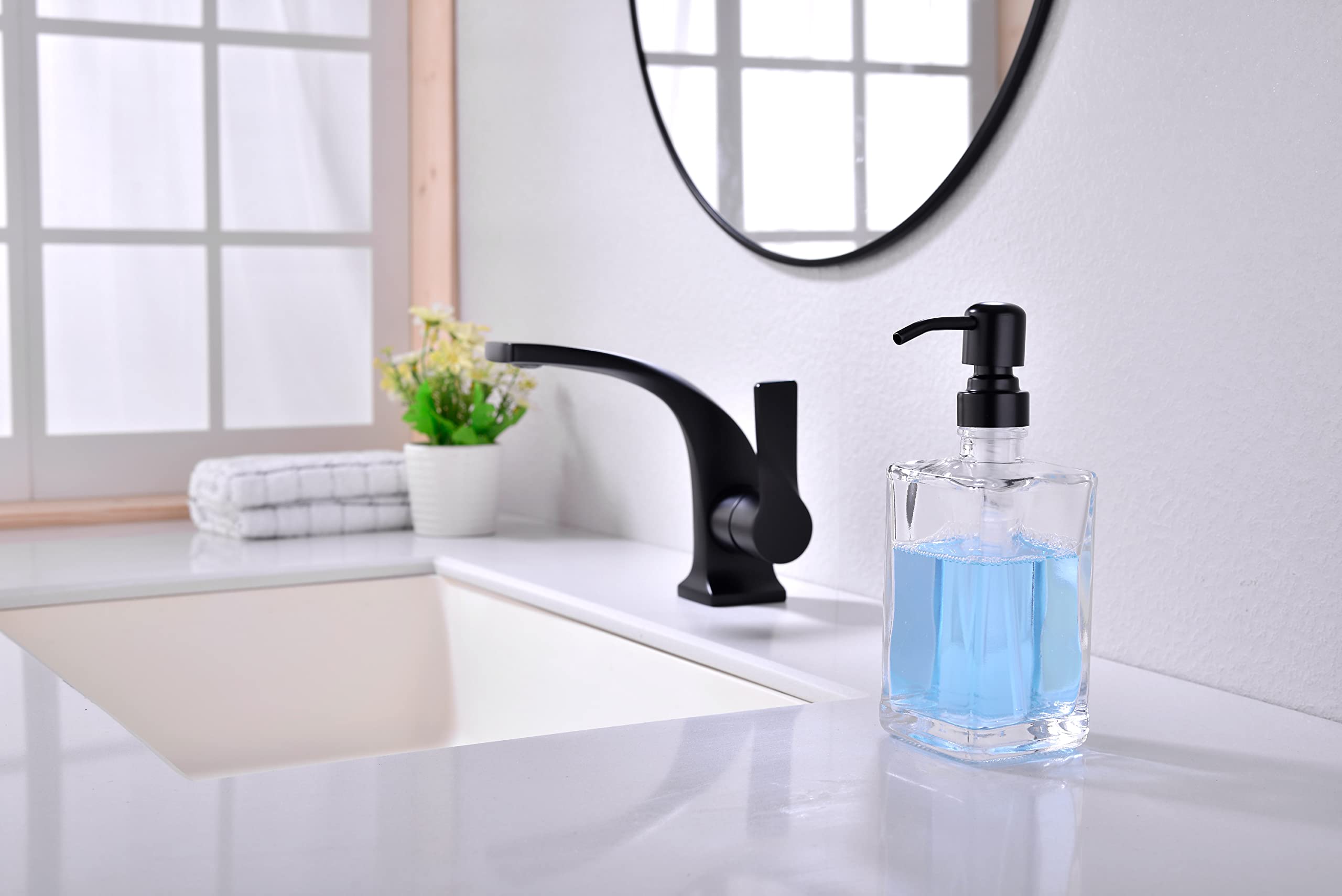 Juego de dispensador de jabón de vidrio con cesta de almacenamiento de metal, bomba de acero inoxidable y botella dispensadora de jabón de vidrio cuadrado transparente, 2 dispensadores de jabón de
