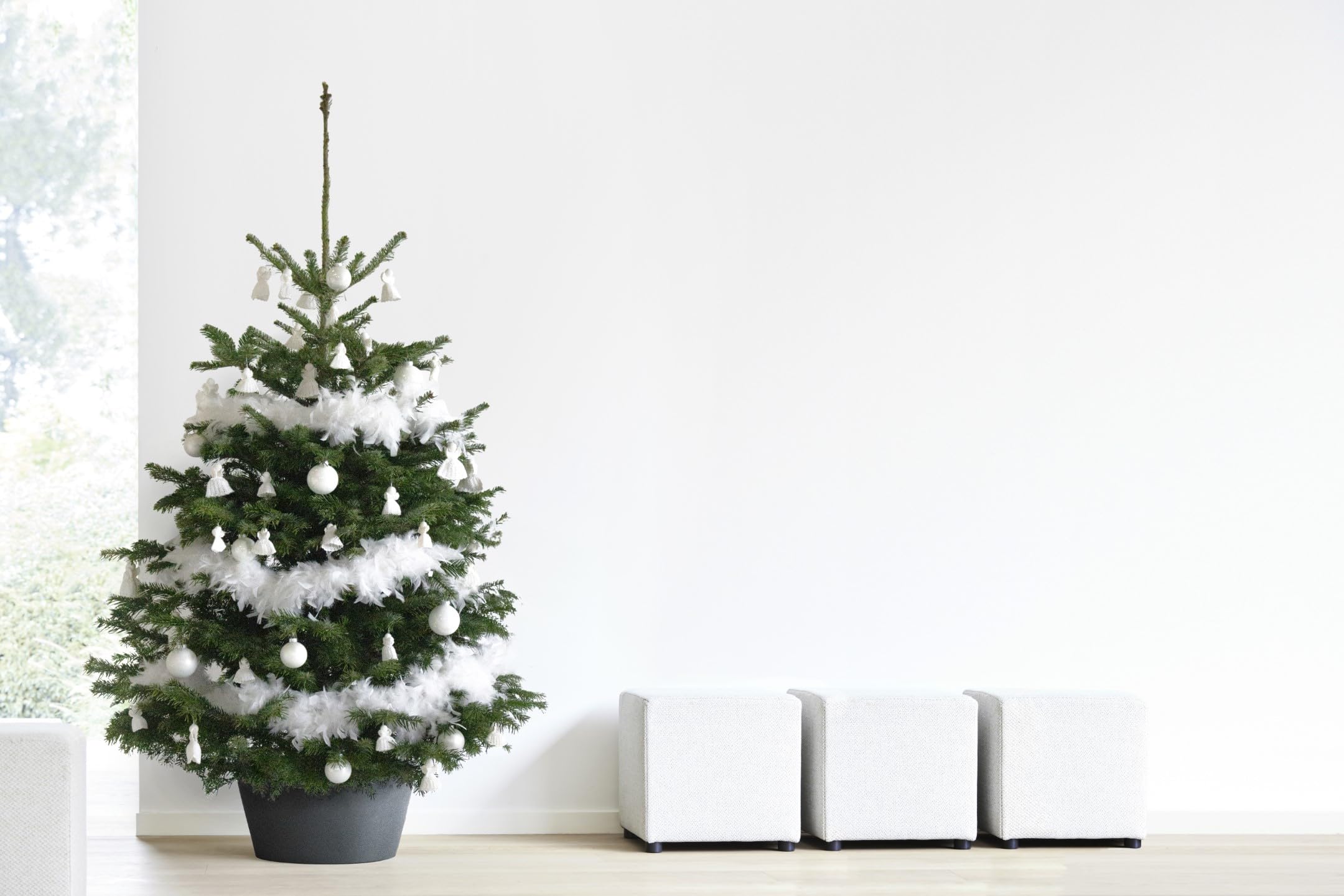 Ecopots Weihnachtsbaumständer Dunkelgrau aus recyceltem Kunststoff, stabil & UV-beständig für Bäume bis 3m Höhe, innen & außen geeignet