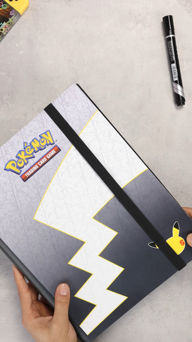 Amazon.com: Ultra Pro: Pokemon 25th Celebration 9- Pock Binder, Holds up to  360 Cards, Made with Archival-Safe Polypropylene Materials, Keeps Contents  Secure, For Ages 10 and up : Toys & Games