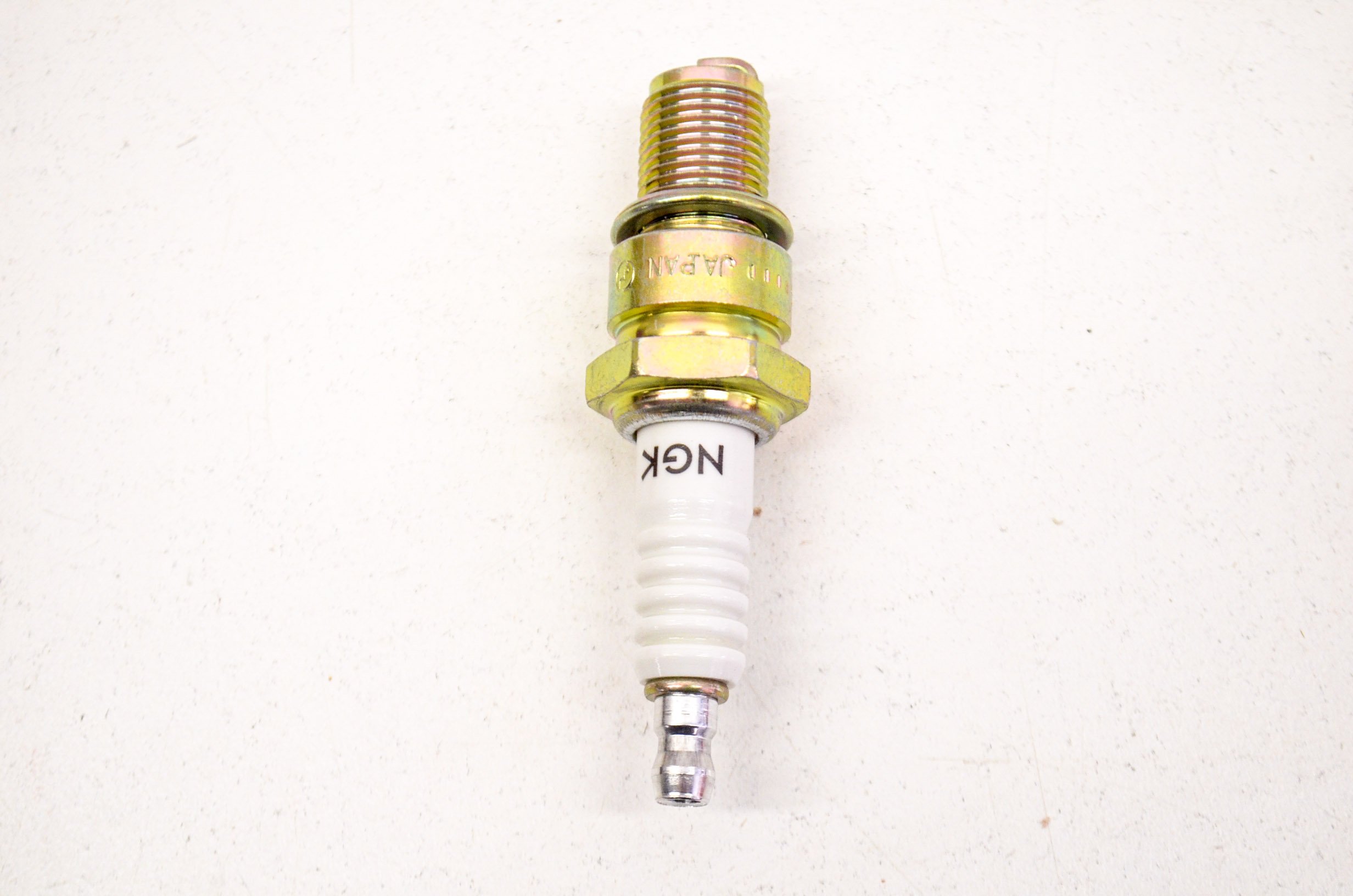 Amazon.com: Honda 98079-59840 Spark Plug (B9Es) : Automotive