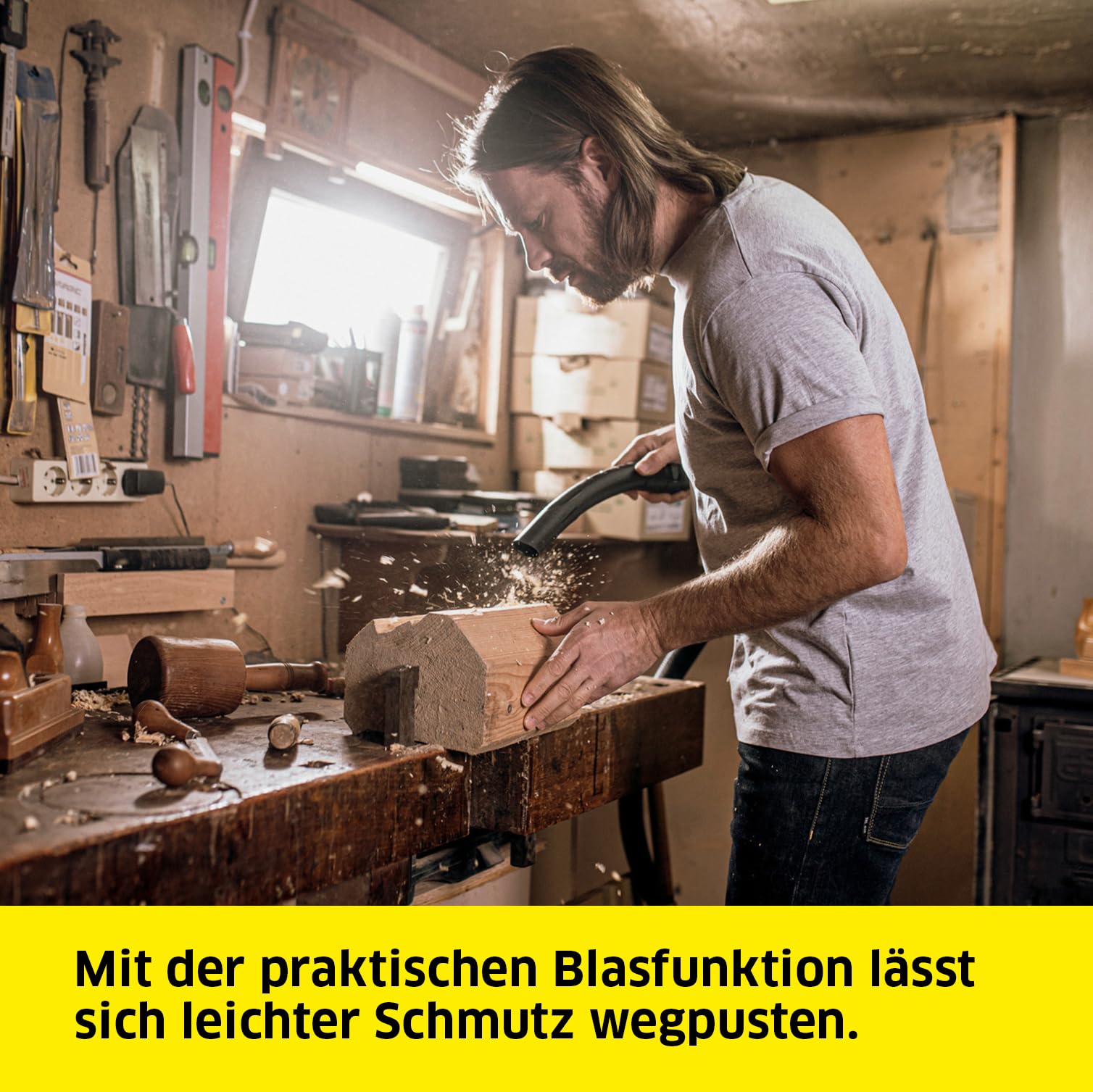 KÄRCHER WD 4 P V-20/5/22 Nass-& Trockensauger, Kunststoffbehälter, Gelb 5 m Kabel, 2,2 m Saugschlauch, mit Gerätesteckdose, Clips-Bodendüse, „Pull & Push“-Verschlusssystem, Gelb