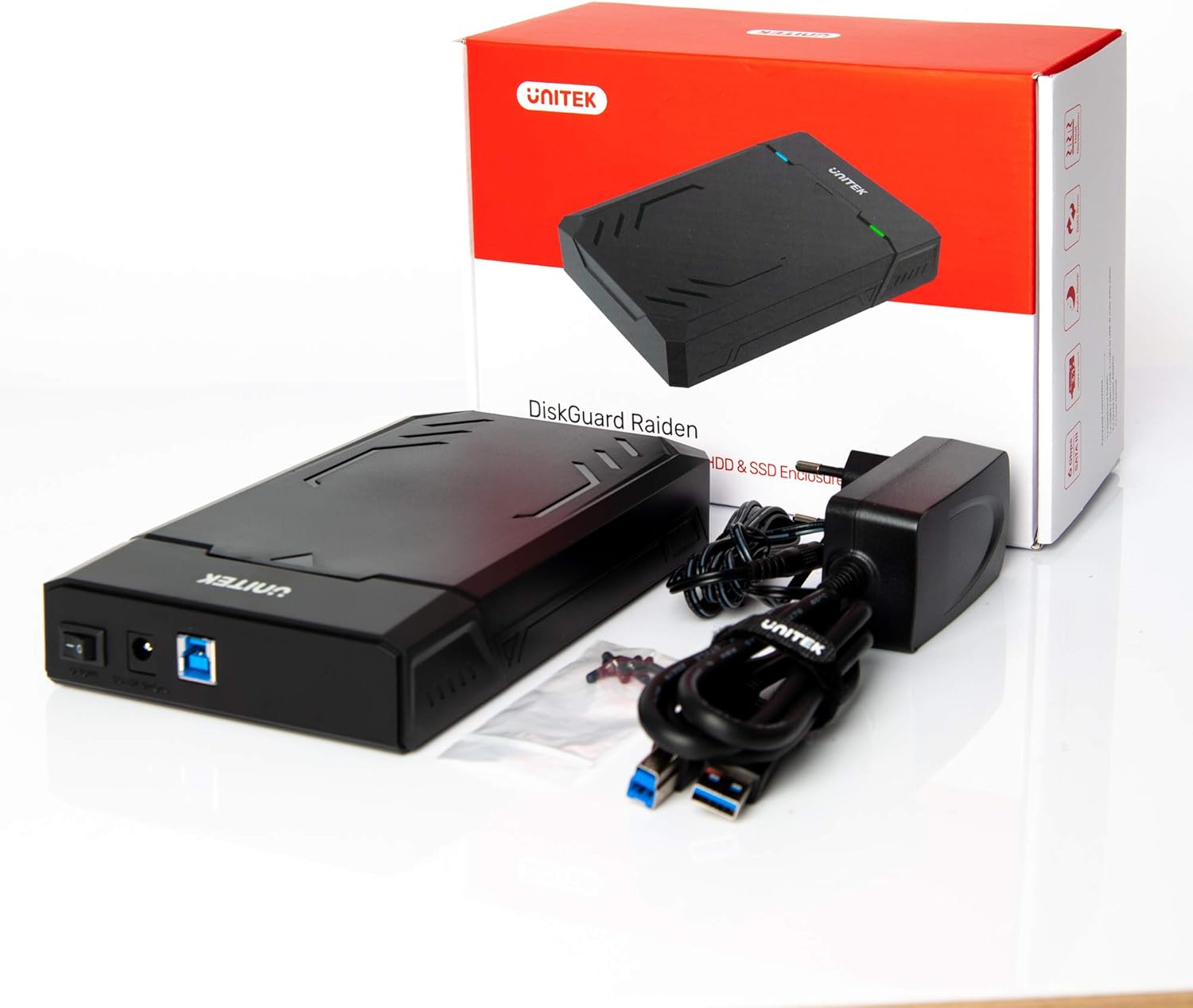 UNITEK Y3035 Enclosure package contents