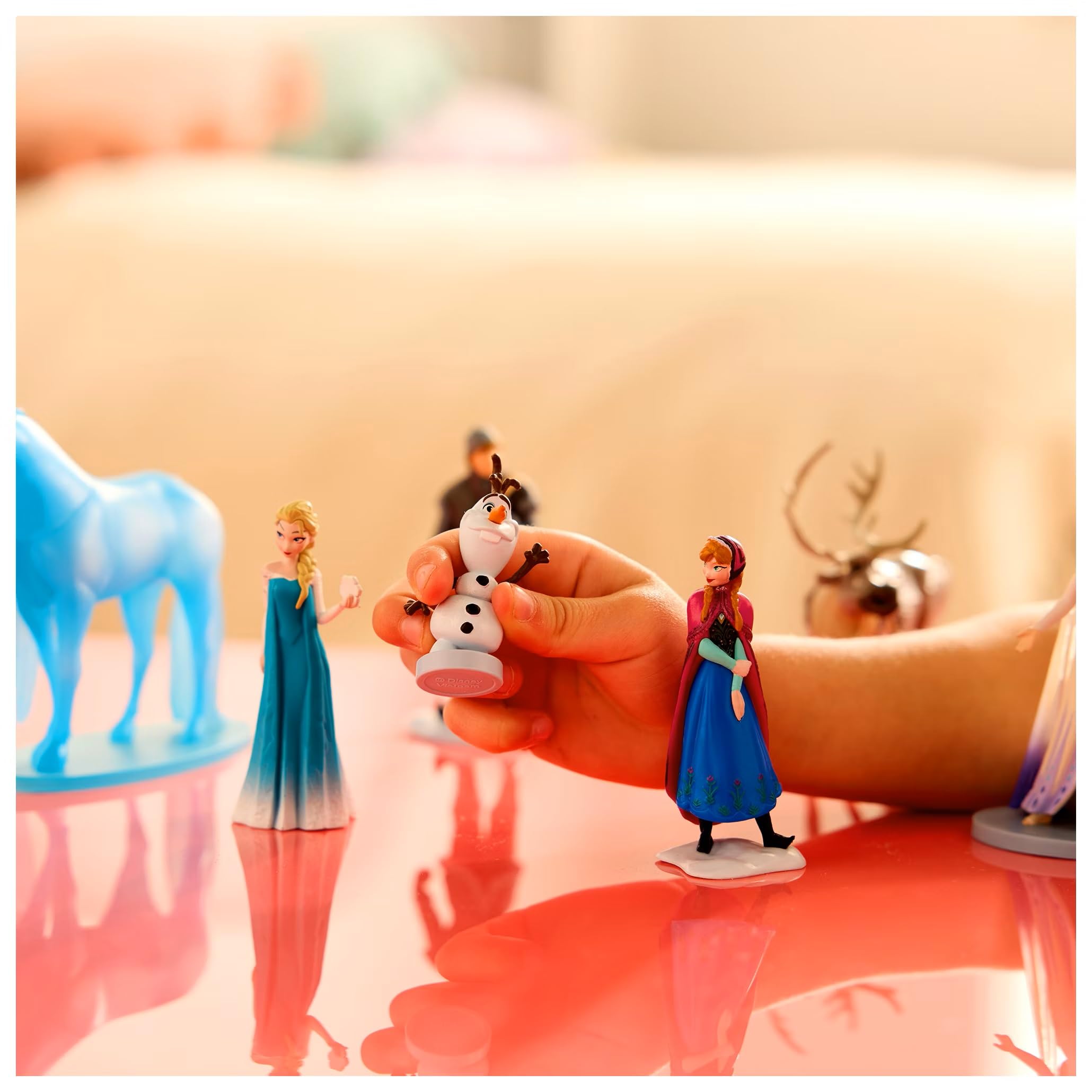 Amazon.com: Disney Store Official Frozen Figure Set – 8 Fully