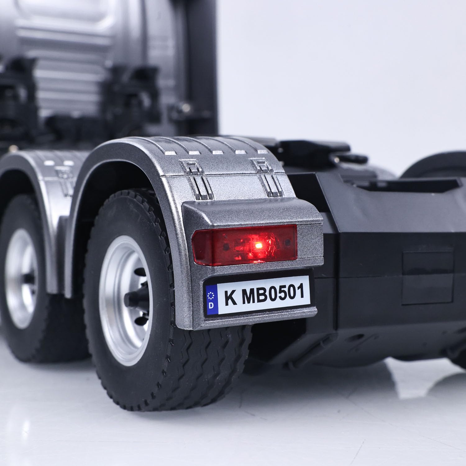 Toucan RC Hobby Huina 1:18 6 X4 Fernsteuerung Traktor LKW SC 770S 1501 RWD RC LKW Fahrzeug Licht Sound RTR Modell für Erwachsene Hobby Modell