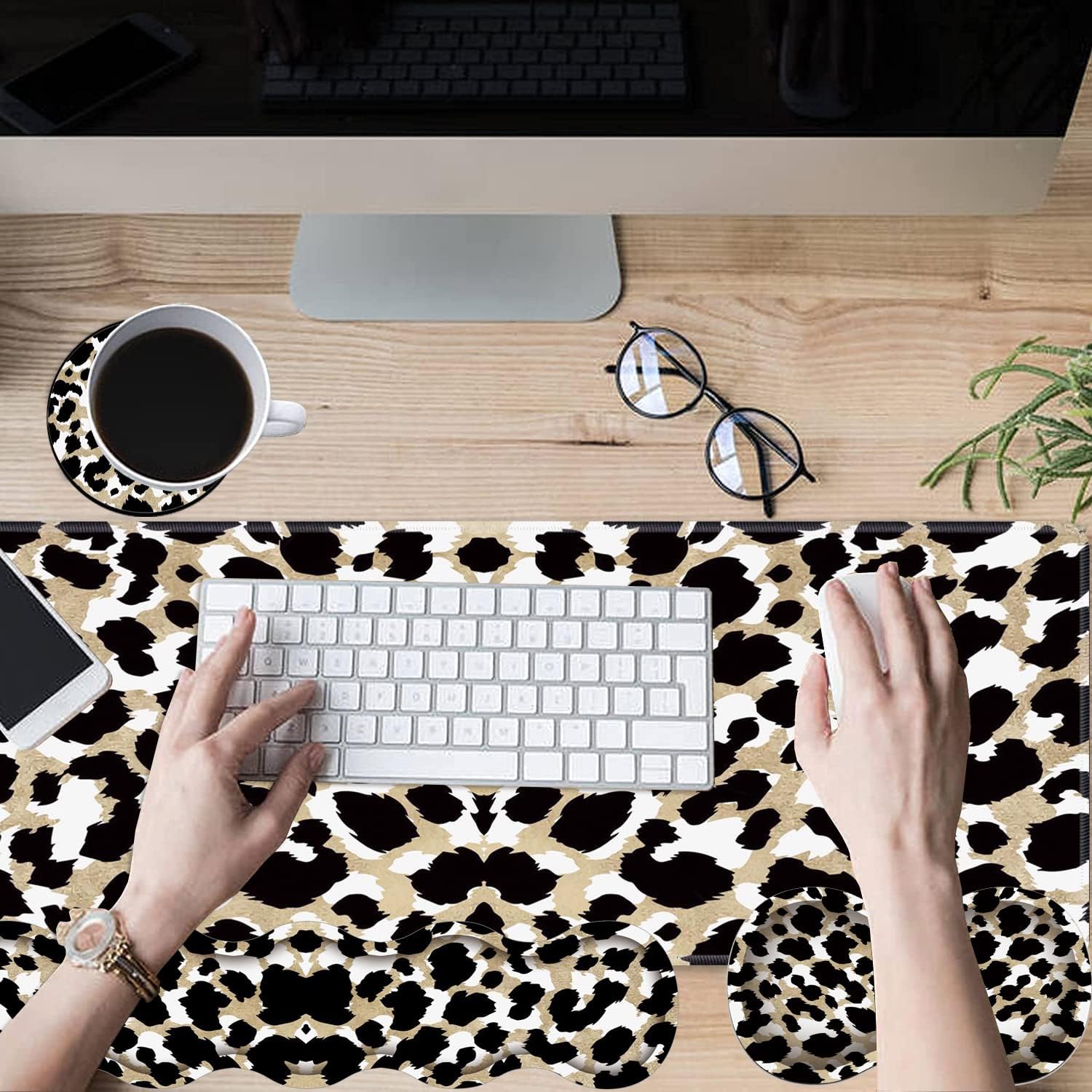 Gaming Mouse Pad Set, Large Gaming Mouse Pad+Keyboard Wrist Rest+Mouse Wrist Rest+Coaster, Easy Typing Pain Relief, 31.5 × 11.8 inch Desk Mat for Home Office, Cute Leopard Print