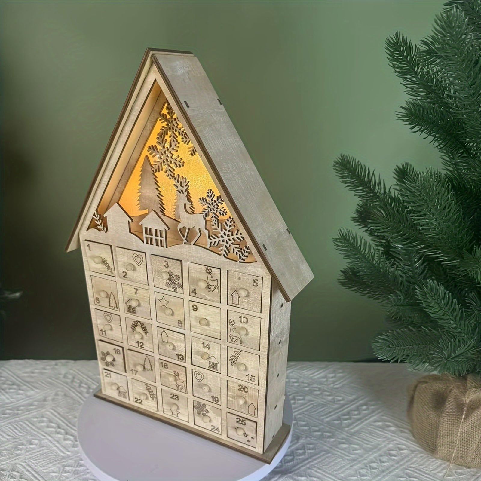 Calendario de madera con cuenta regresiva de árbol de Navidad y casa de renos con luces LED y cajón sorpresa