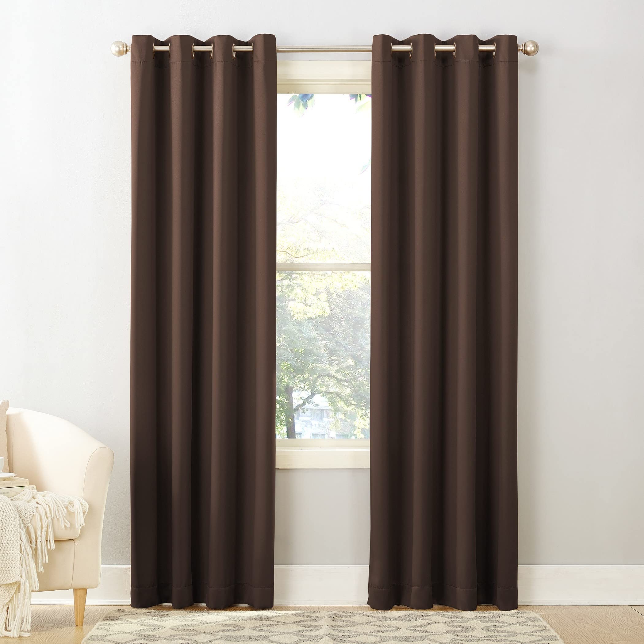 Rideaux occultants pour salon chaleureux Sun Zero Barrow marron 137x160 cm